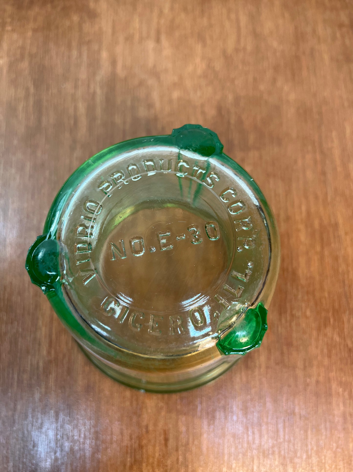 Vintage Uranium Glass Vidrio Products Corp 2 Cup Measuring Cup