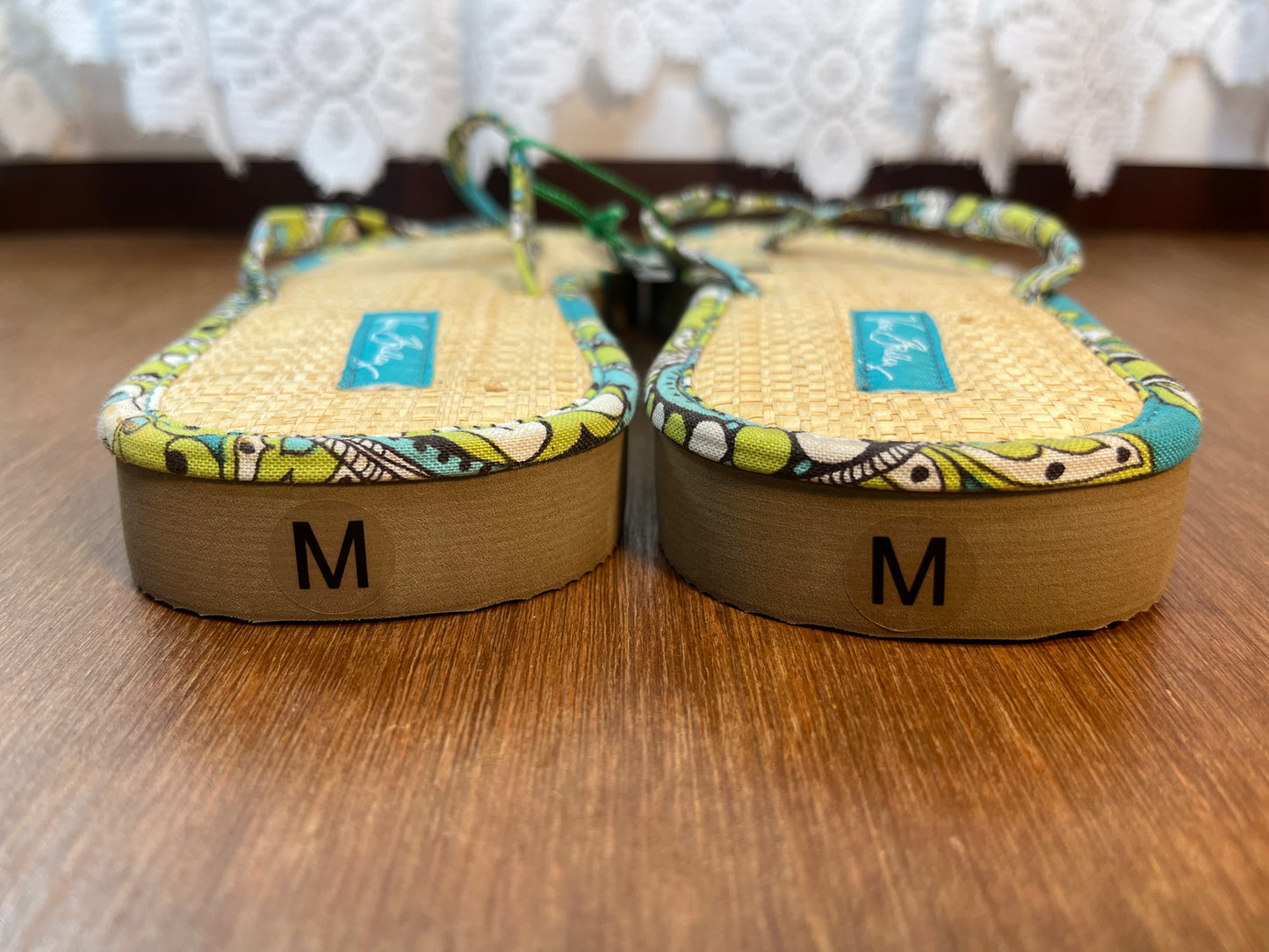 Straw Peacock Vera Bradley Size Medium Flip Flops