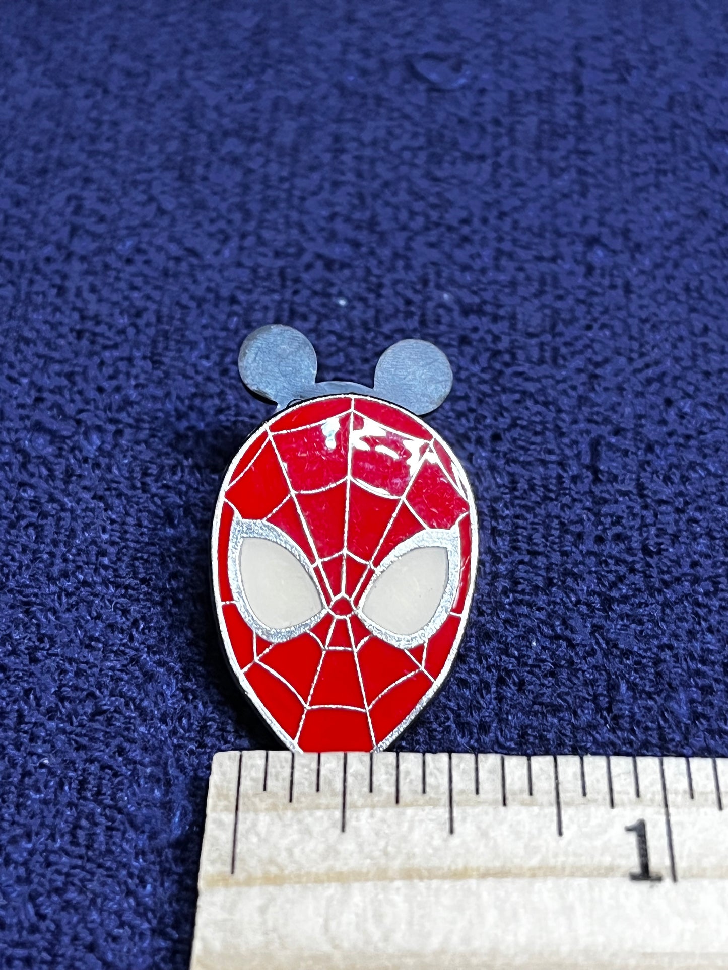 Spider-man Marvel Disney Head Pin