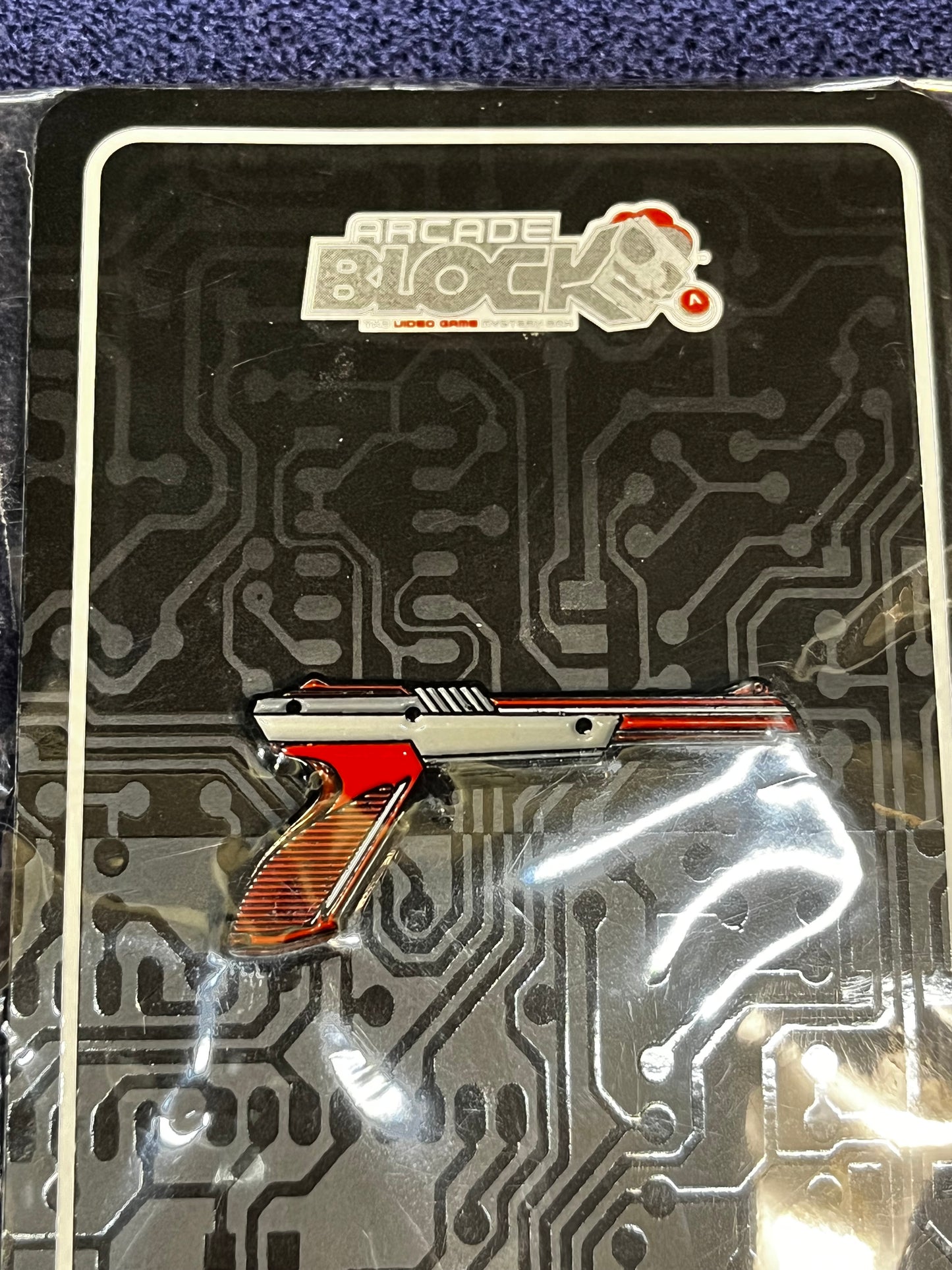 Nintendo NES Zapper Gun Enamel Collector Arcade Block waxoff Pin