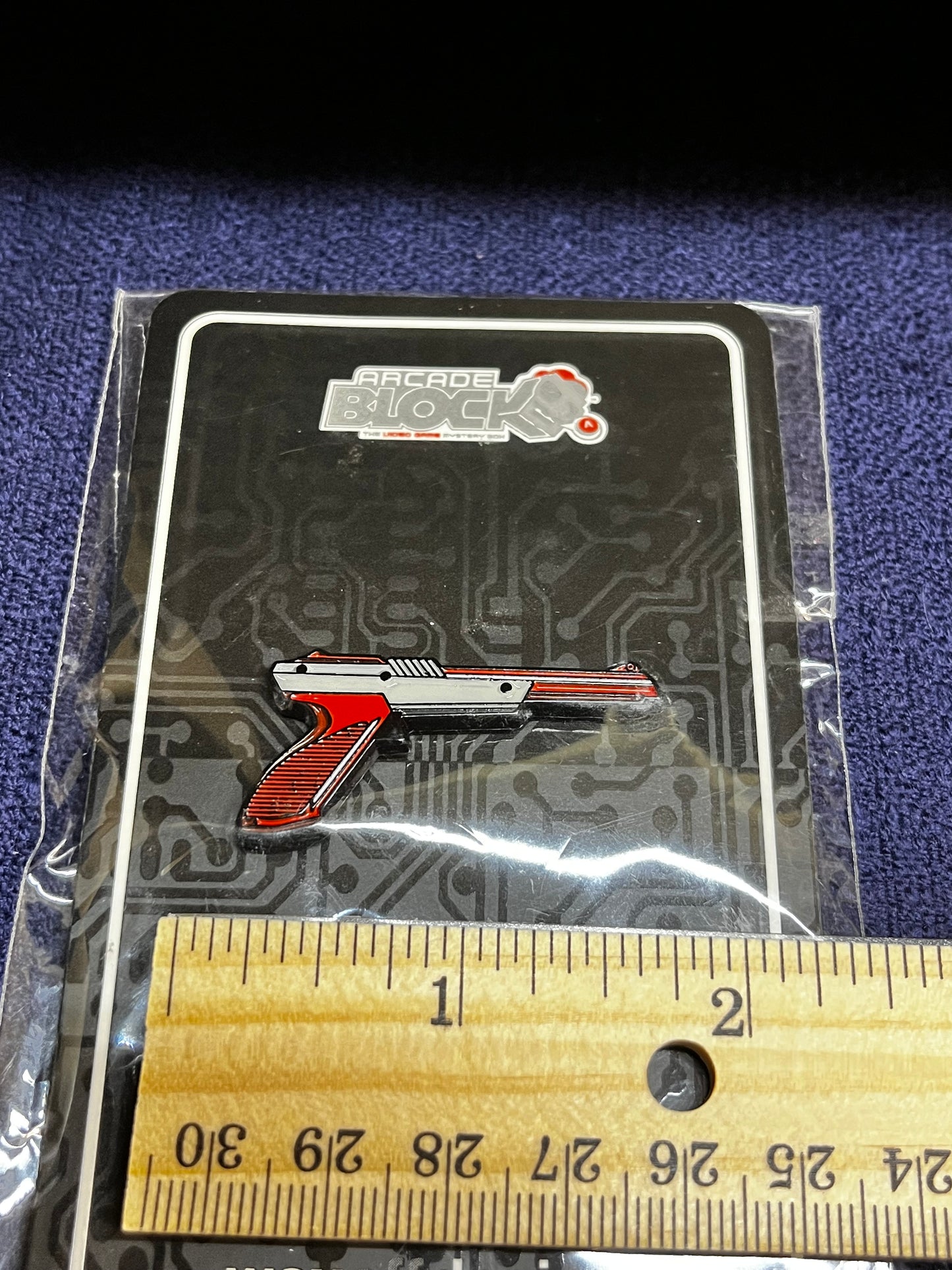 Nintendo NES Zapper Gun Enamel Collector Arcade Block waxoff Pin