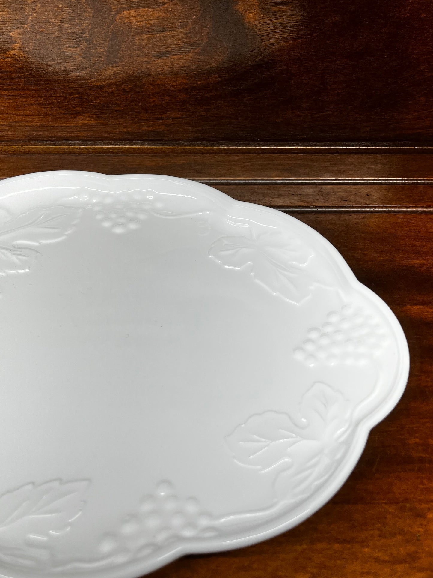 Vintage Harvest Grape Milk Glass Snack Set