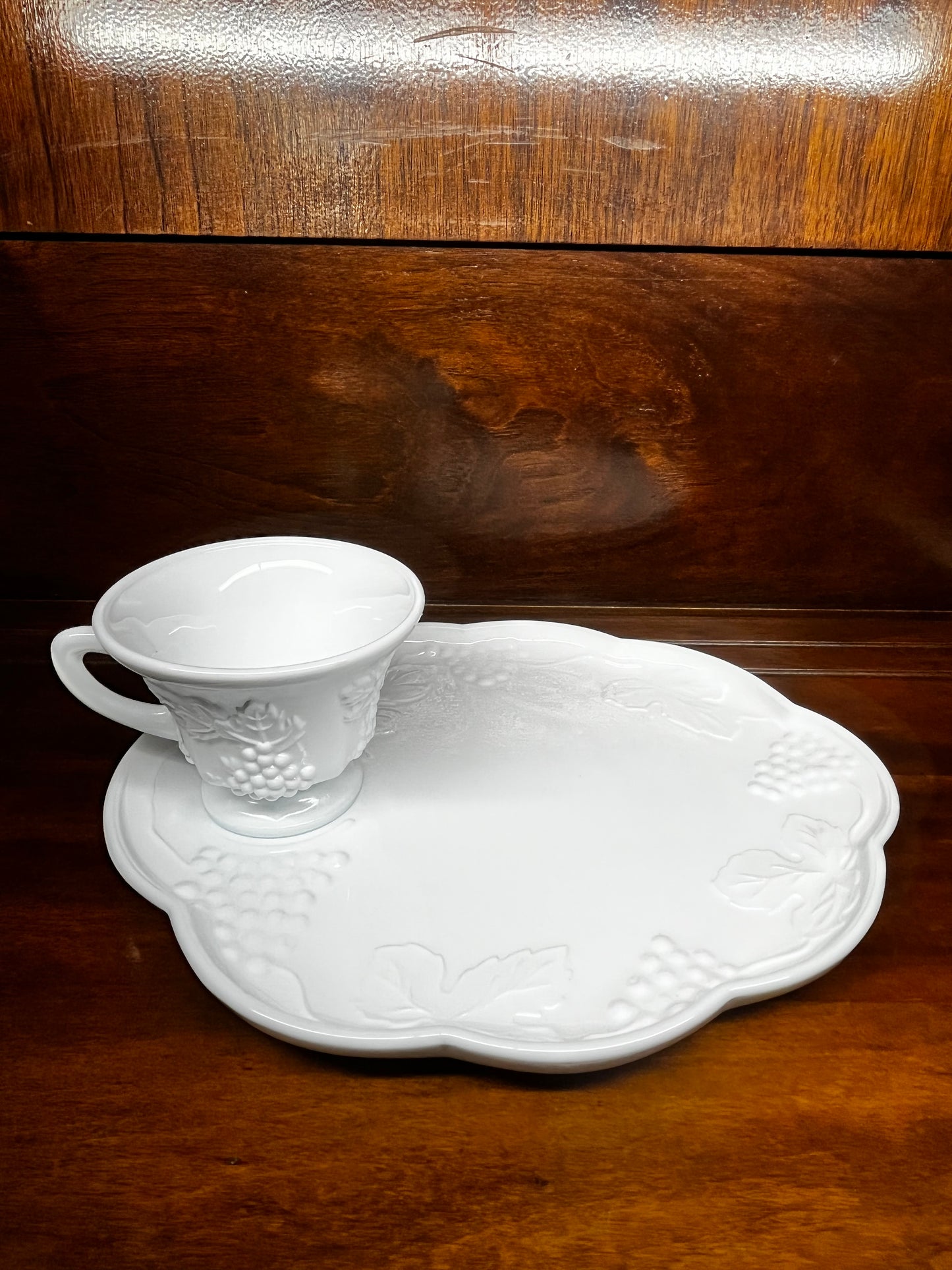 Vintage Harvest Grape Milk Glass Snack Set