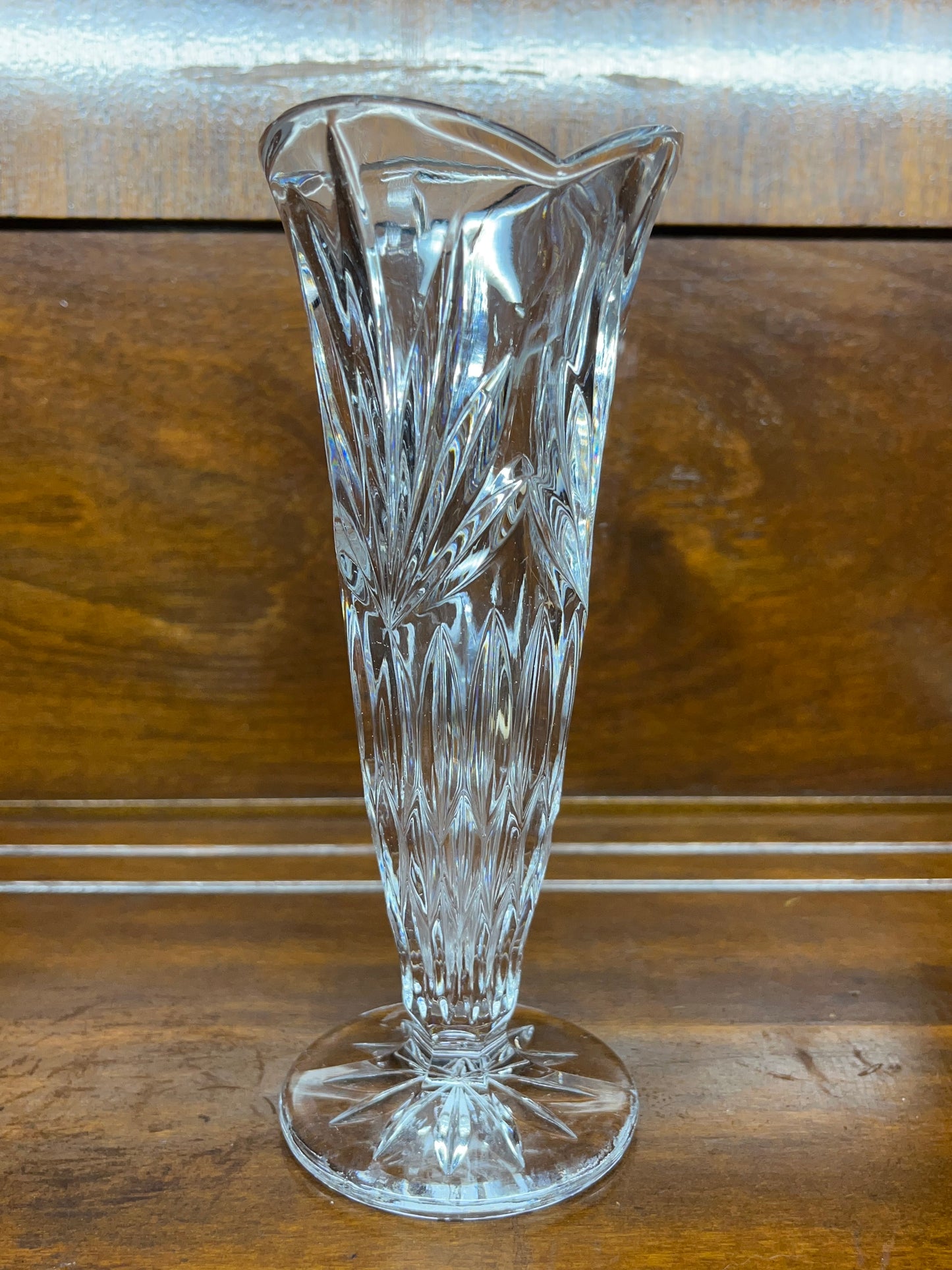 Beautiful Vintage Scalloped Top Bud Vase