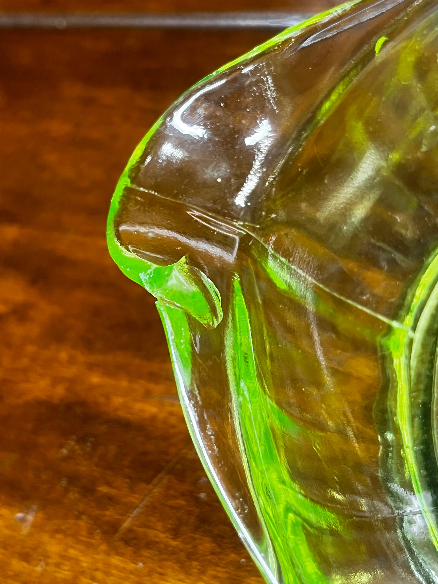 Vintage Depression Glass/ Uranium Glass Handle Juicer