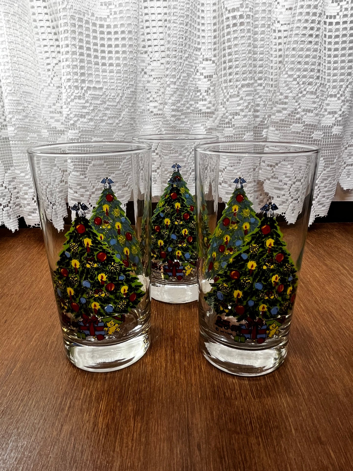 Vintage Christmas Tree, Christmas Tree with Presents Drinking Glasses