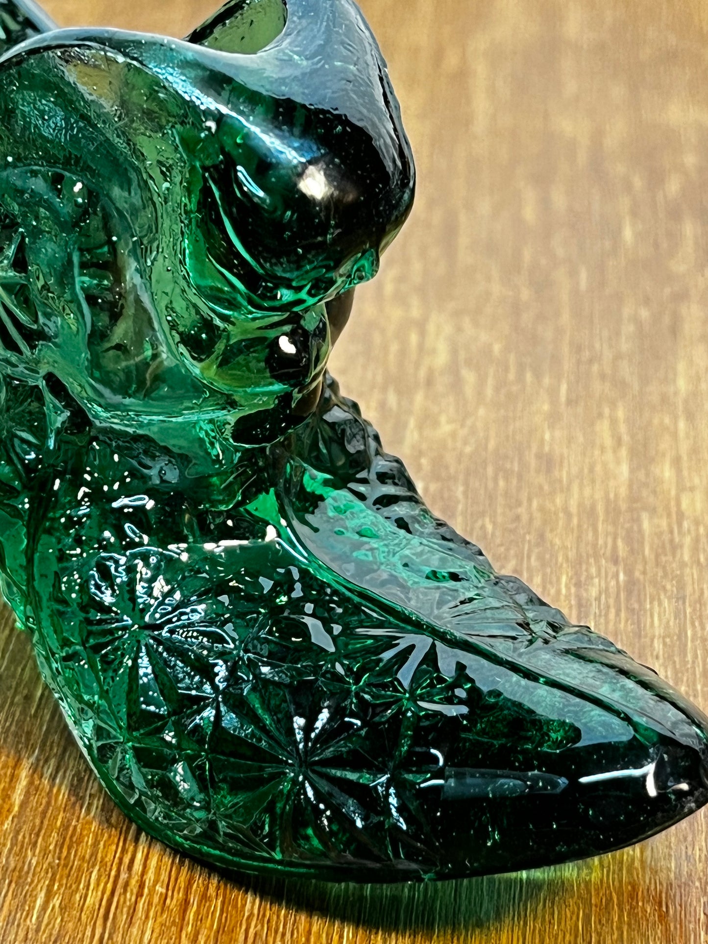 Vintage Forest Green Cat Face Art Glass Shoe