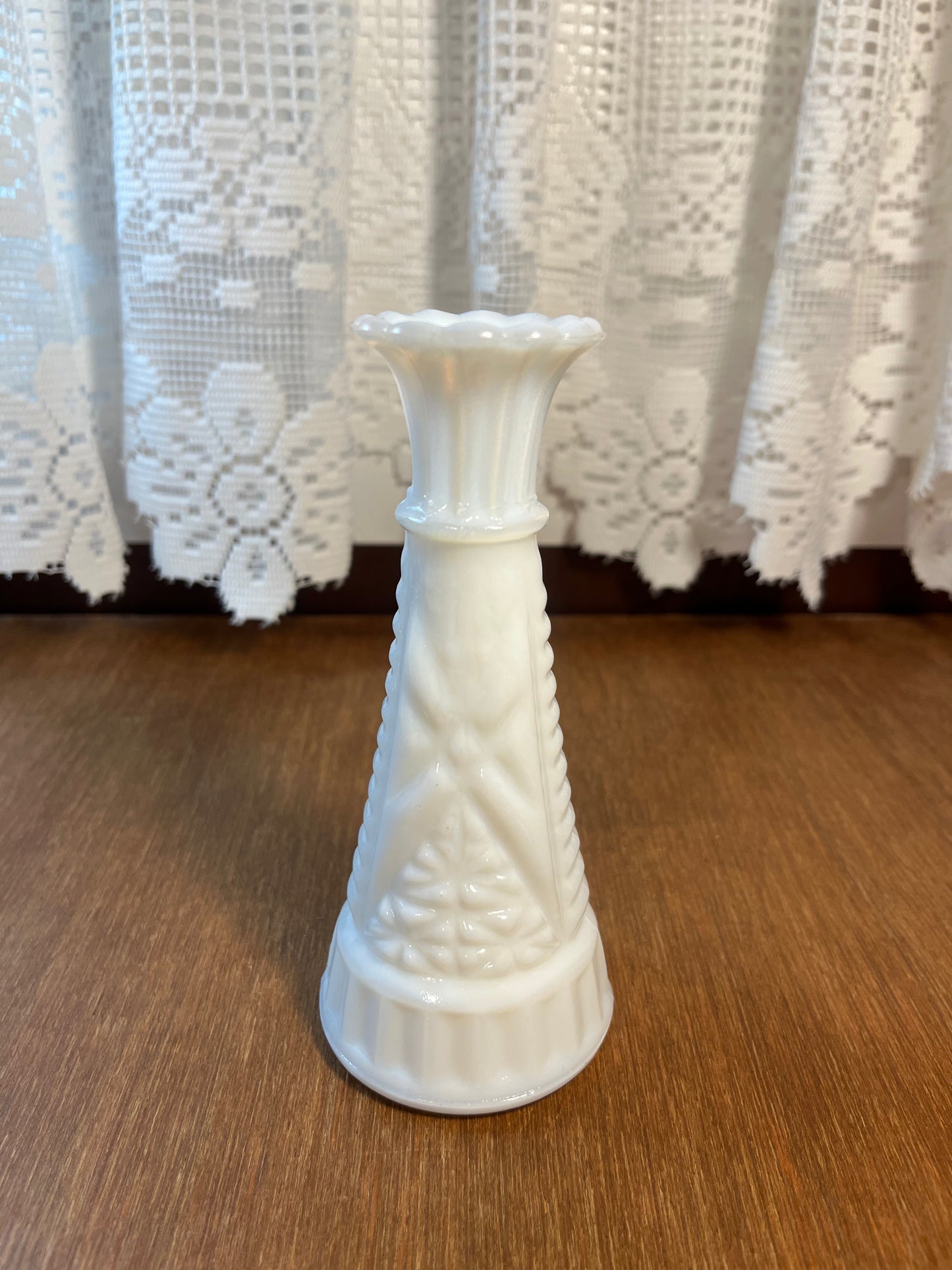 Anchor hocking Vintage Milk Glass Bud Base