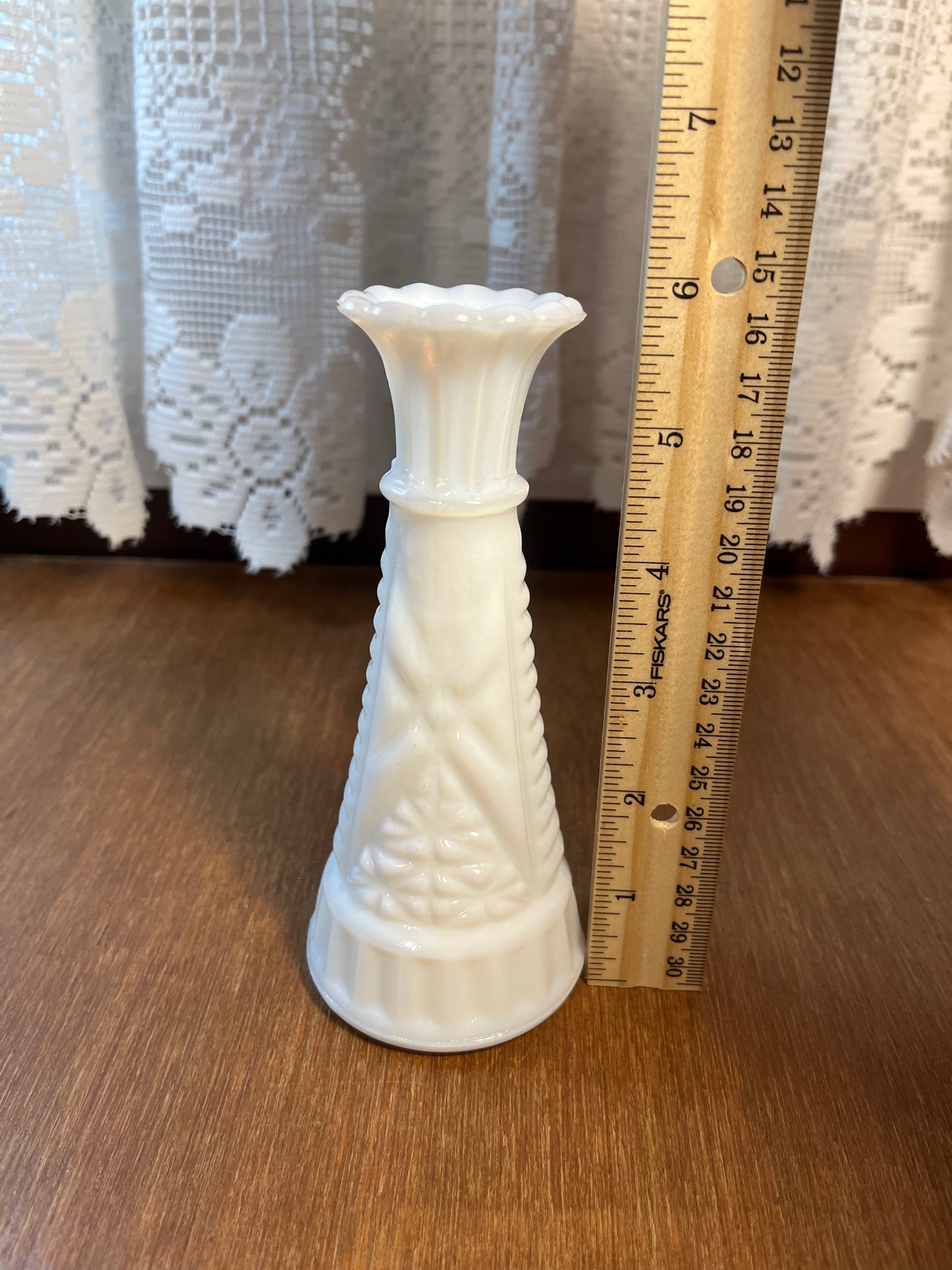 Anchor hocking Vintage Milk Glass Bud Base