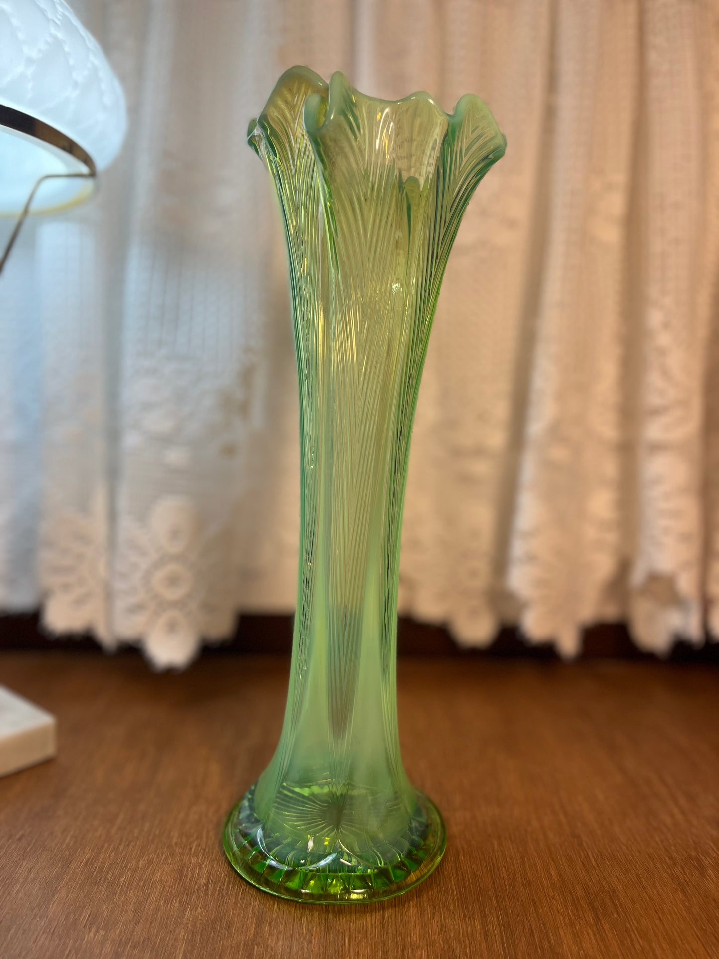 Vintage Green Heatherbloom Art Glass Opalescent Swung Vase