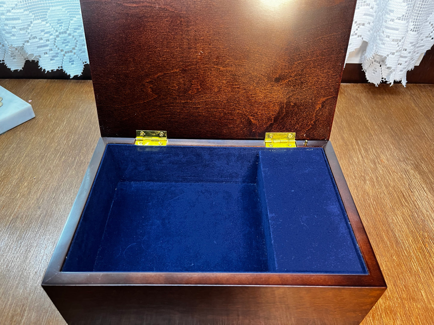 Vintage American Flag Bombay Company Music Box