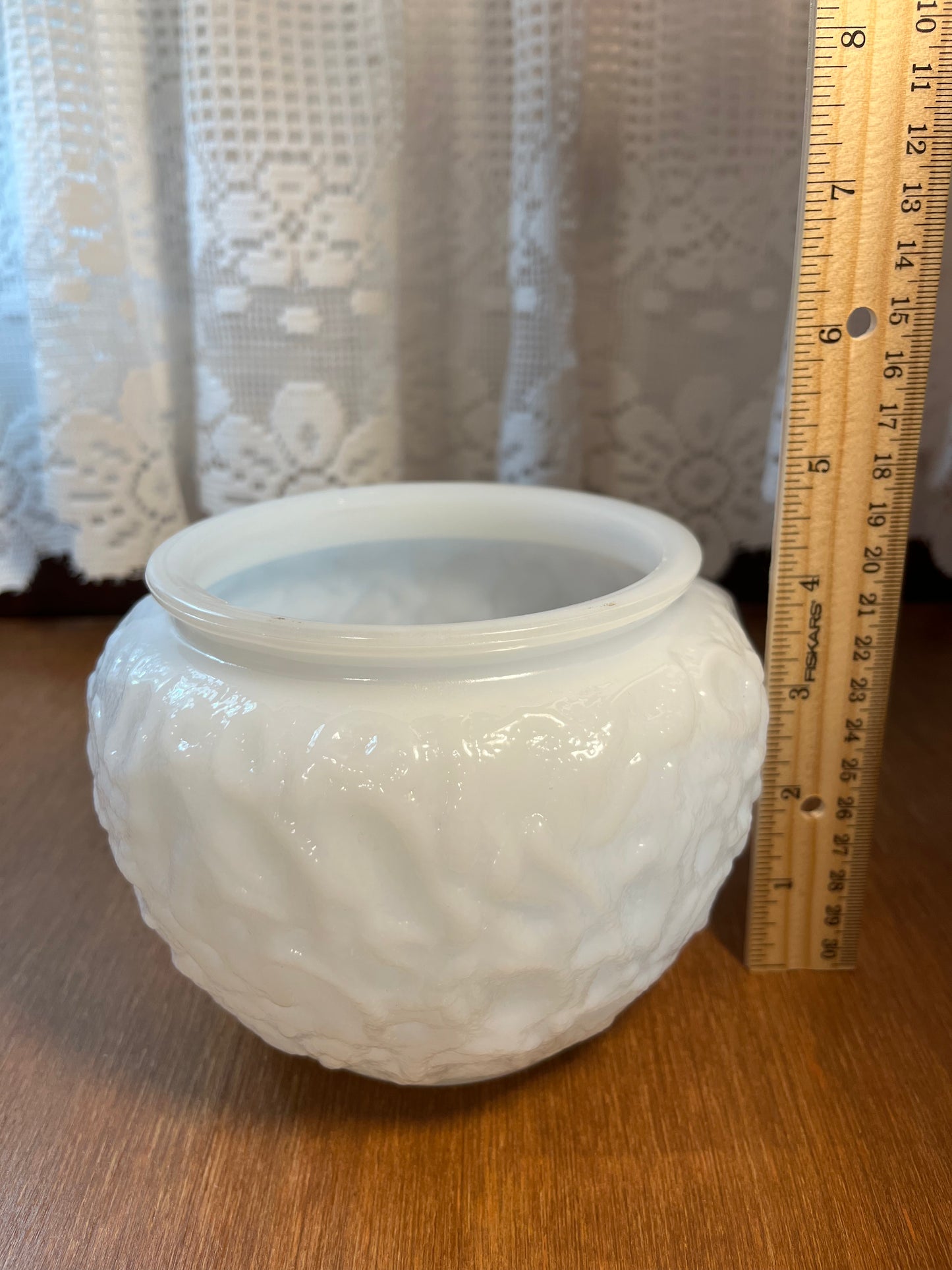Vintage E.O Brody Milk Glass Crinkle Vase