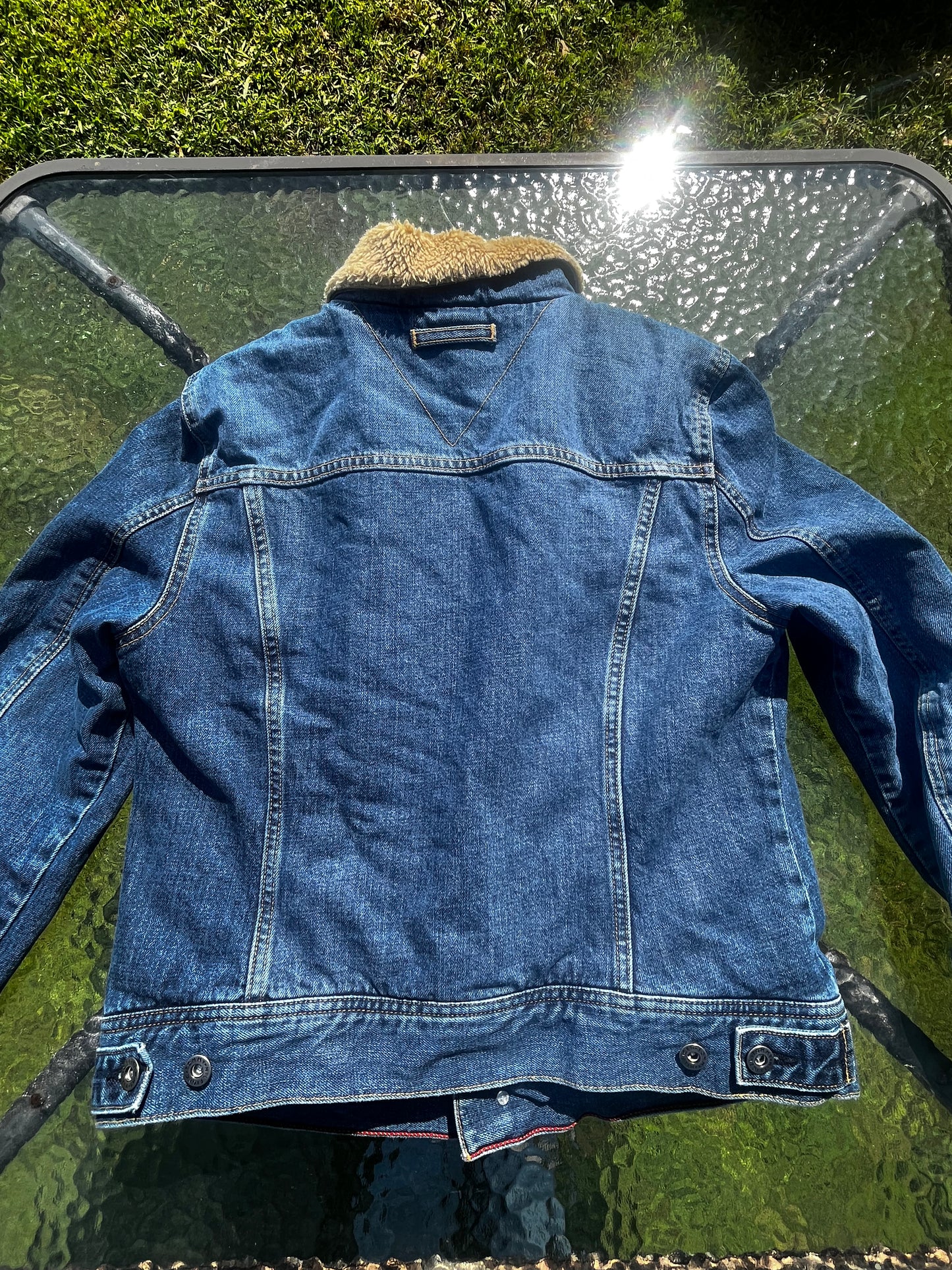 Jean Jacket Size L Tommy Hilfiger