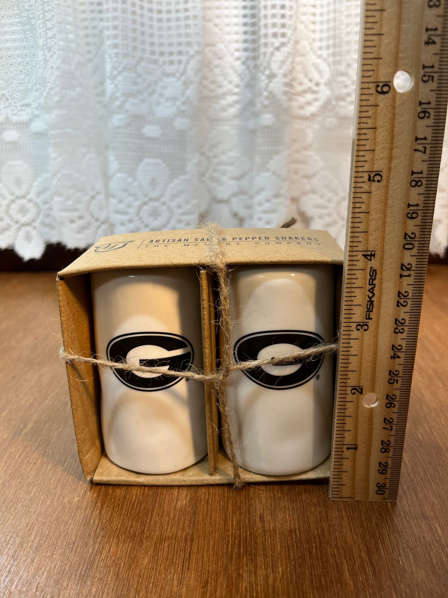 Georgia Artisan Salt And Pepper Shaker’s
