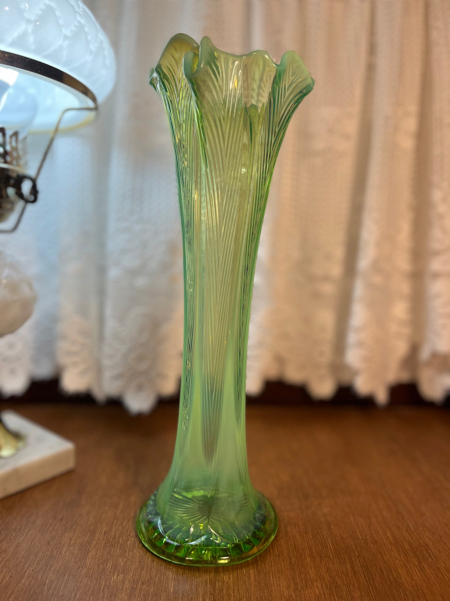 Vintage Green Heatherbloom Art Glass Opalescent Swung Vase