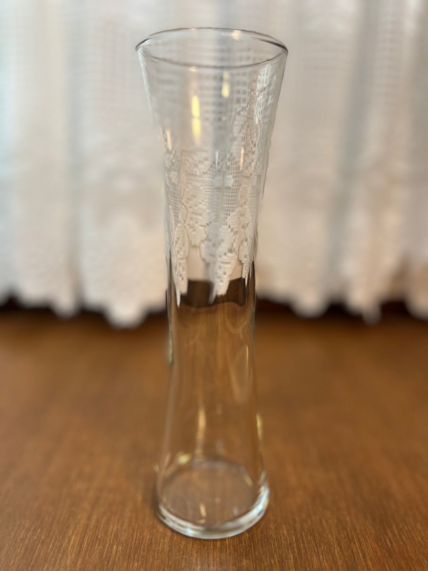 Slim Simplistic Bud Vase