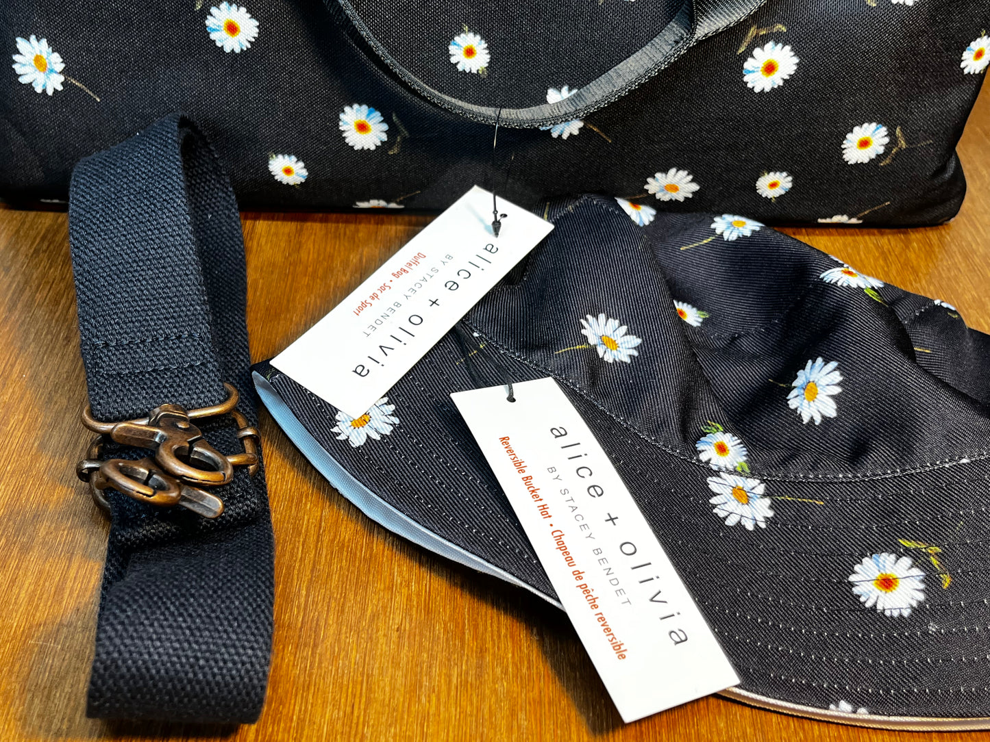 Alice and Olivia Reversible Daisy Hat And Daisy Duffle Bag With Tags