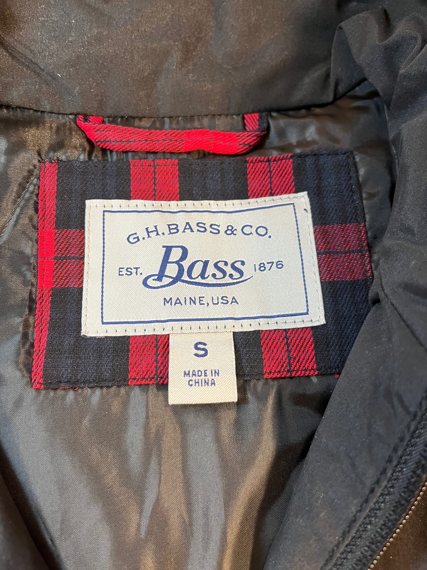 Women’s Small Quilted Bass Vest