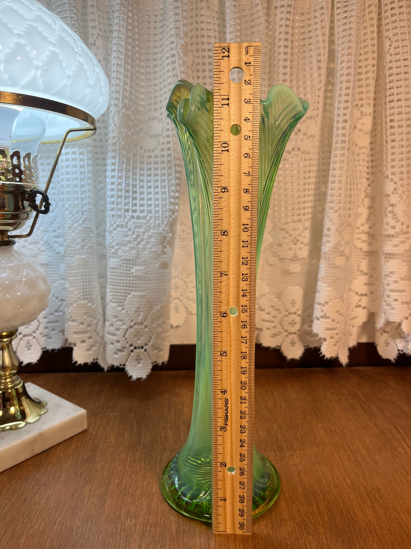 Vintage Green Heatherbloom Art Glass Opalescent Swung Vase