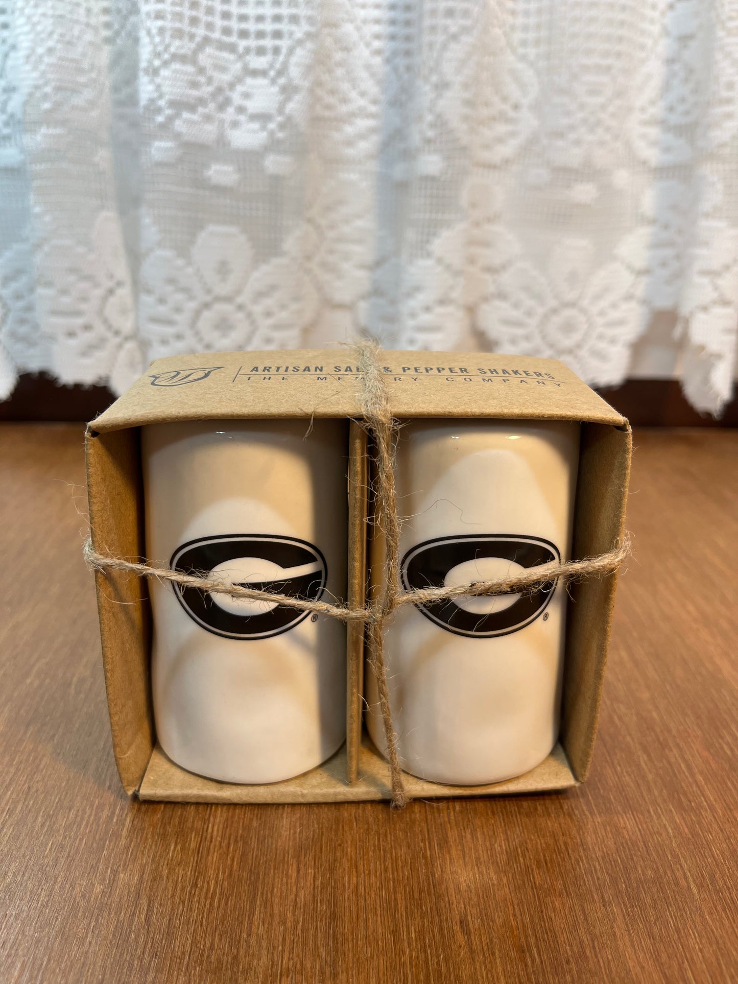Georgia Artisan Salt And Pepper Shaker’s