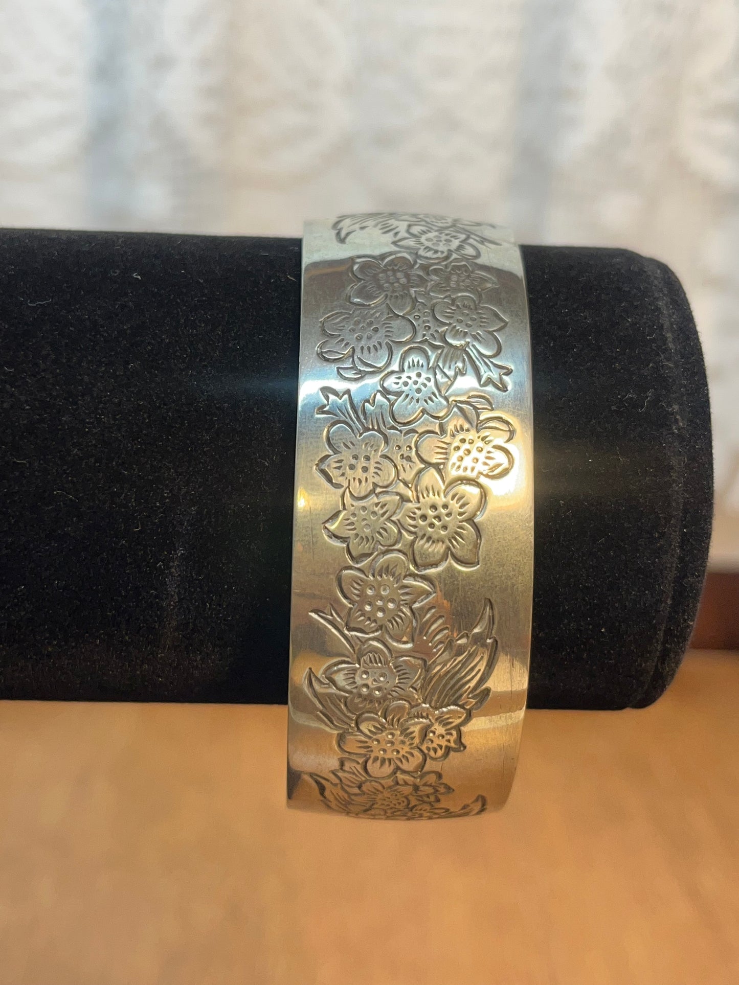Beautiful Kirk Stieff Pewter July Bracelet