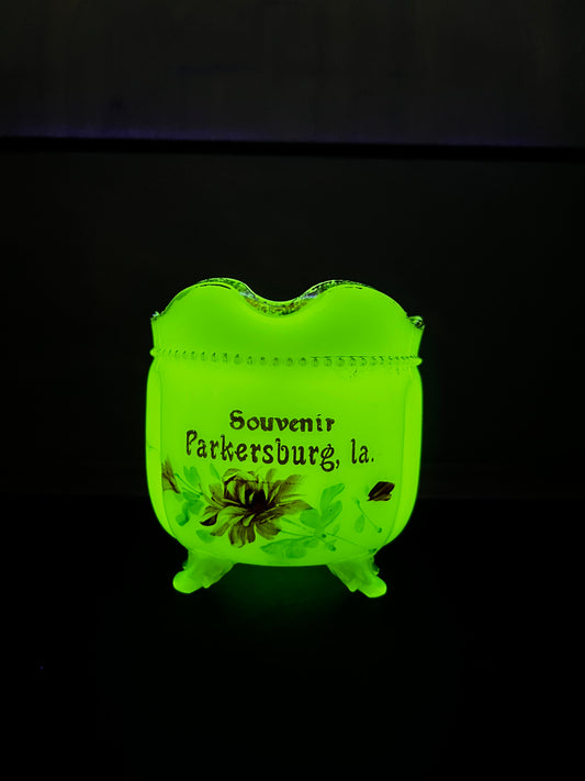 Vintage Heisey Parkersburg IA Souvenir Uranium Glass