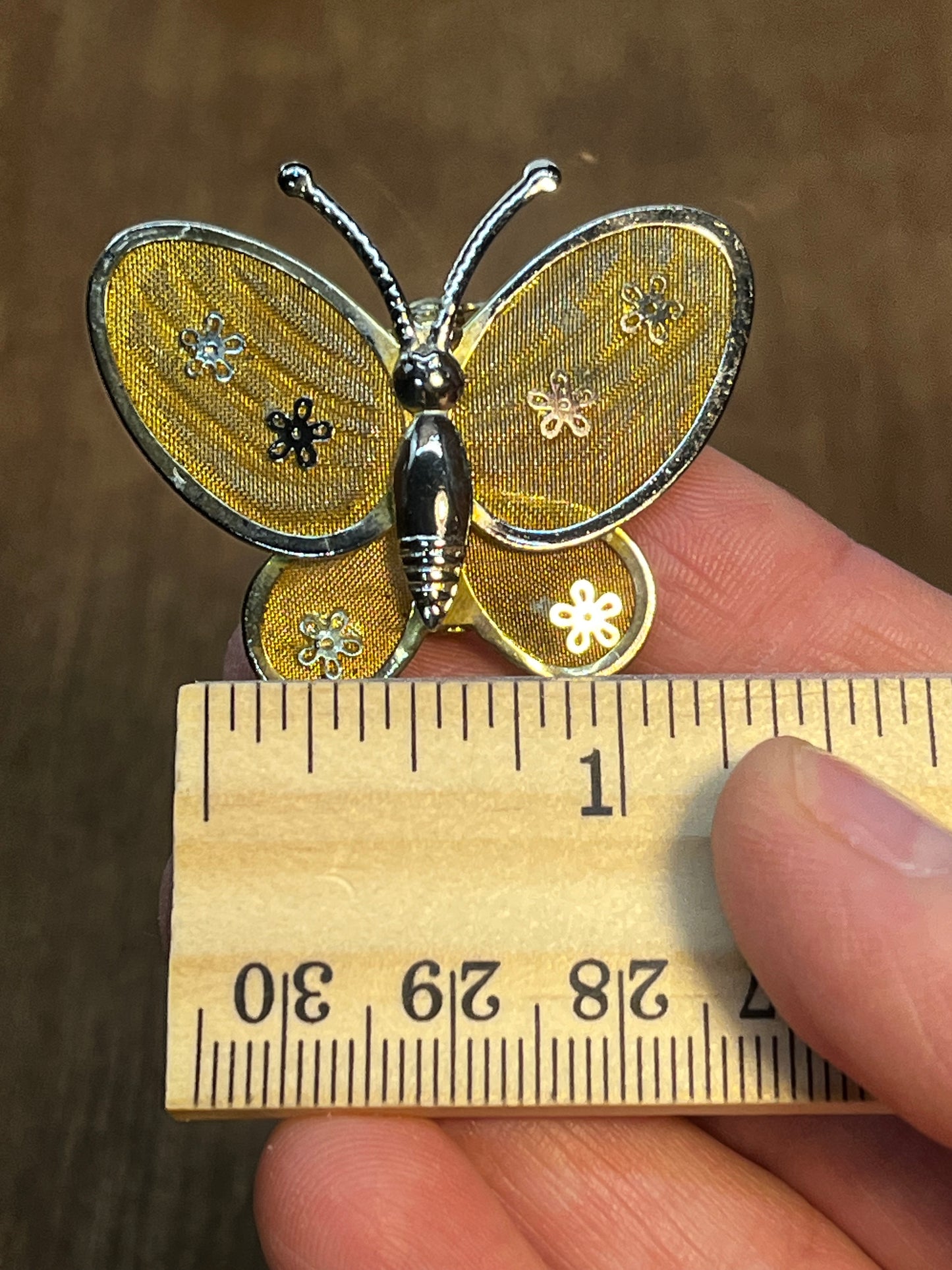 Vintage Gold Tone Mesh Butterfly Brooch