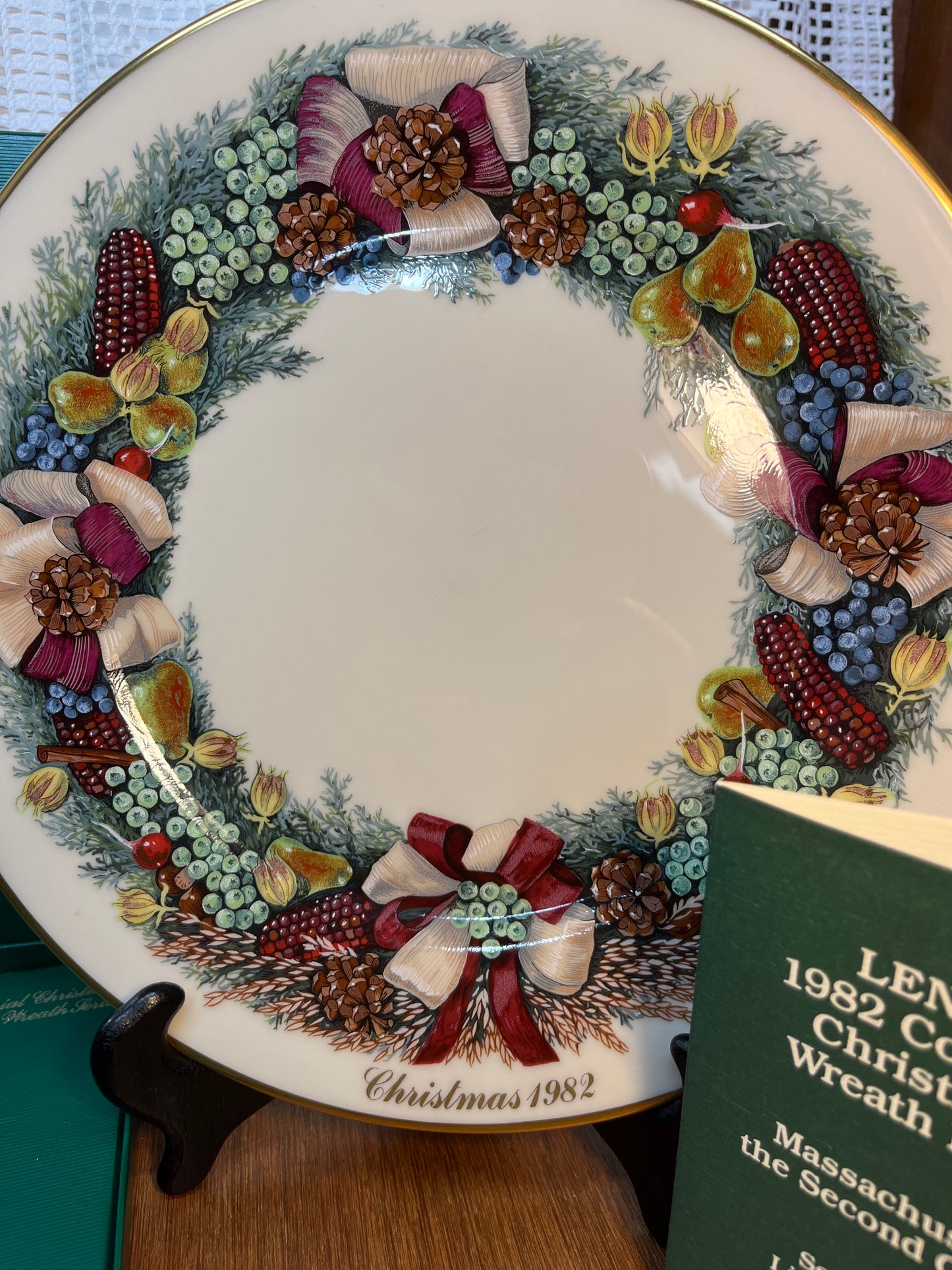 Vintage Limited Edition Collectible Lenox Colonial Christmas Wreath Series 1982 Decorative Plate