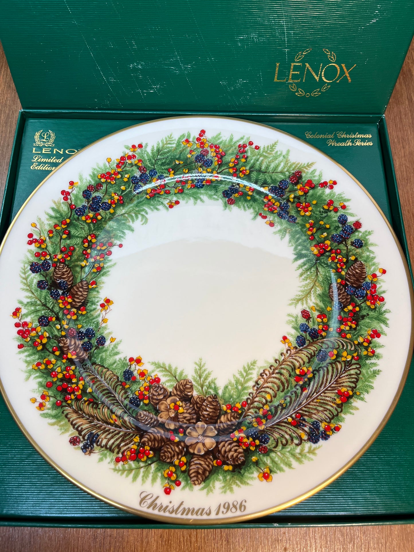 Vintage Limited Edition Lenox Colonial Christmas Wreath Series 1986 Decorative Plate