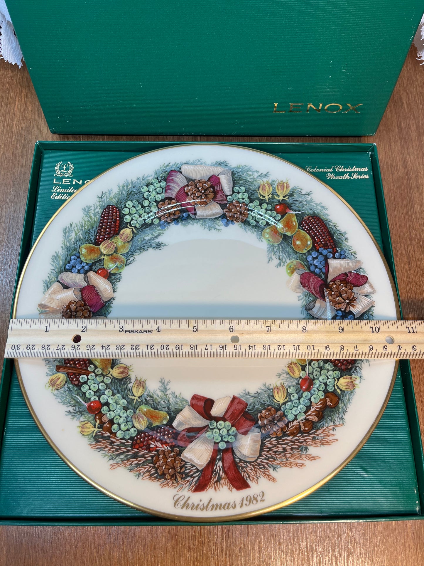 Vintage Limited Edition Collectible Lenox Colonial Christmas Wreath Series 1982 Decorative Plate