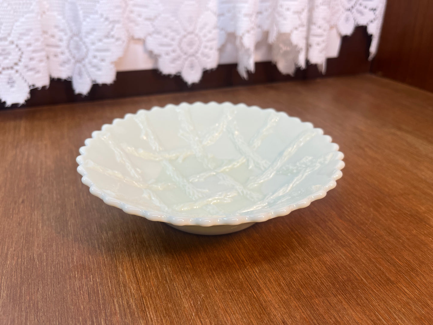 Vintage Uranium Glass Lattice Grape Vine Northwood Plate