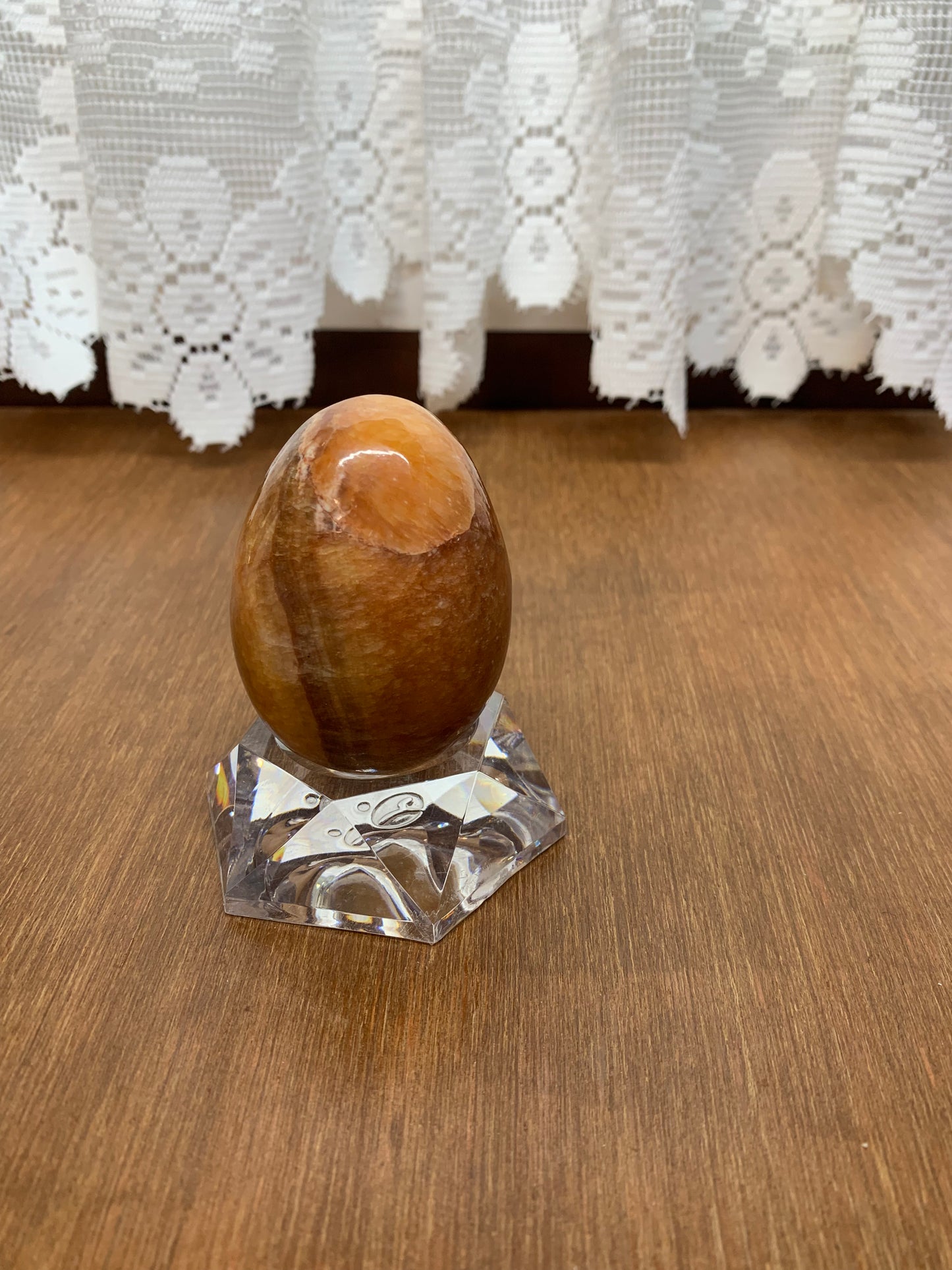 Brown Polished Marbled Color Egg With Stand