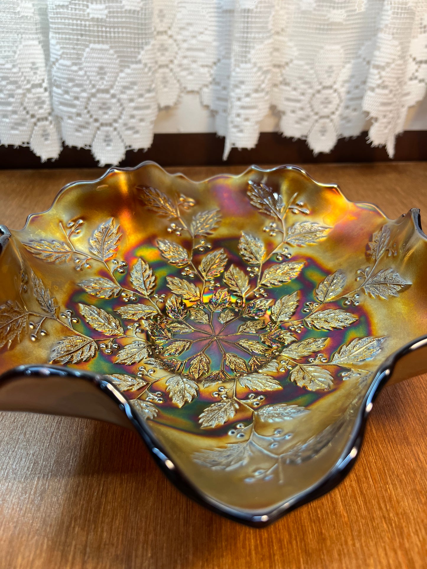 Vintage Holly And Berries Fenton Iridescent Carnival Glass Ruffle Top Bowl