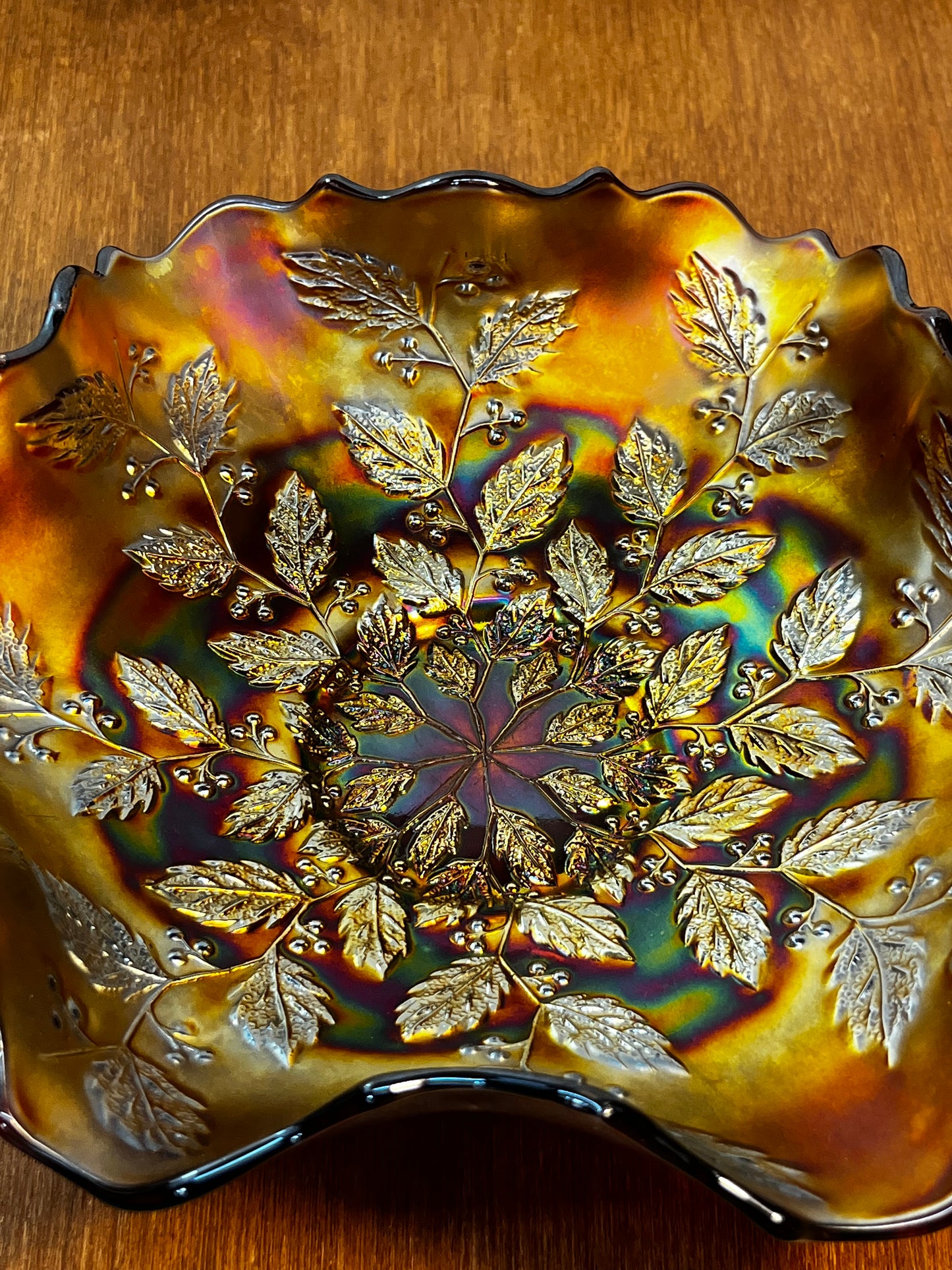 Vintage Holly And Berries Fenton Iridescent Carnival Glass Ruffle Top Bowl