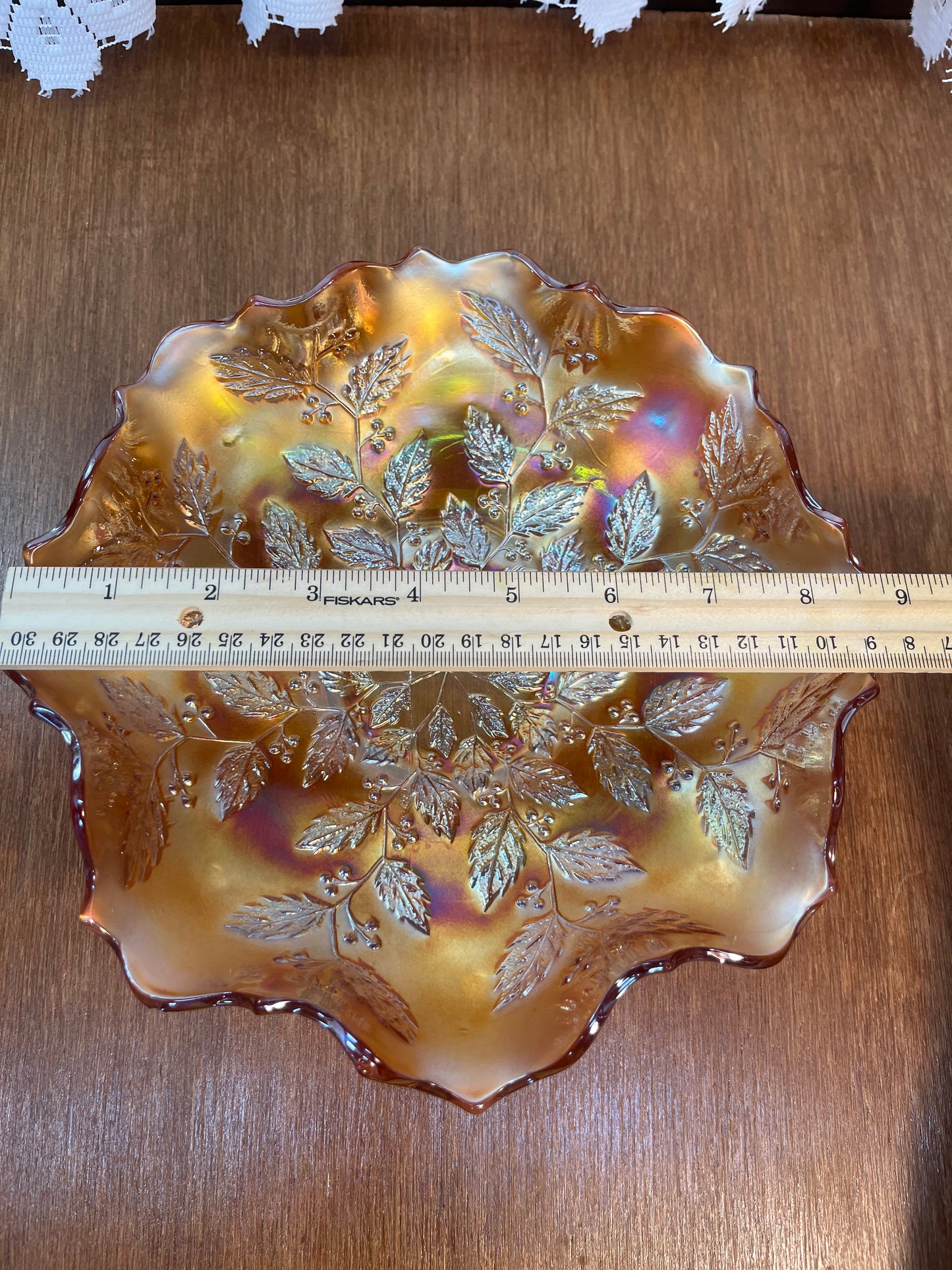 Vintage Carmel Holly And Berry Fenton Carnival Glass Iridescent Ruffle Top Bowl