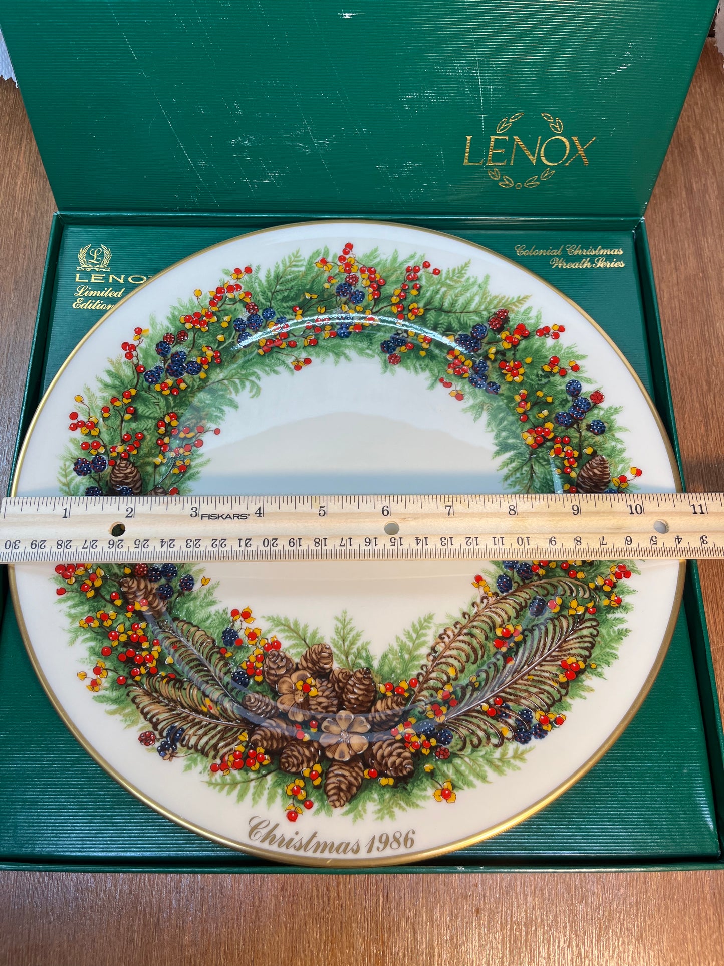 Vintage Limited Edition Lenox Colonial Christmas Wreath Series 1986 Decorative Plate