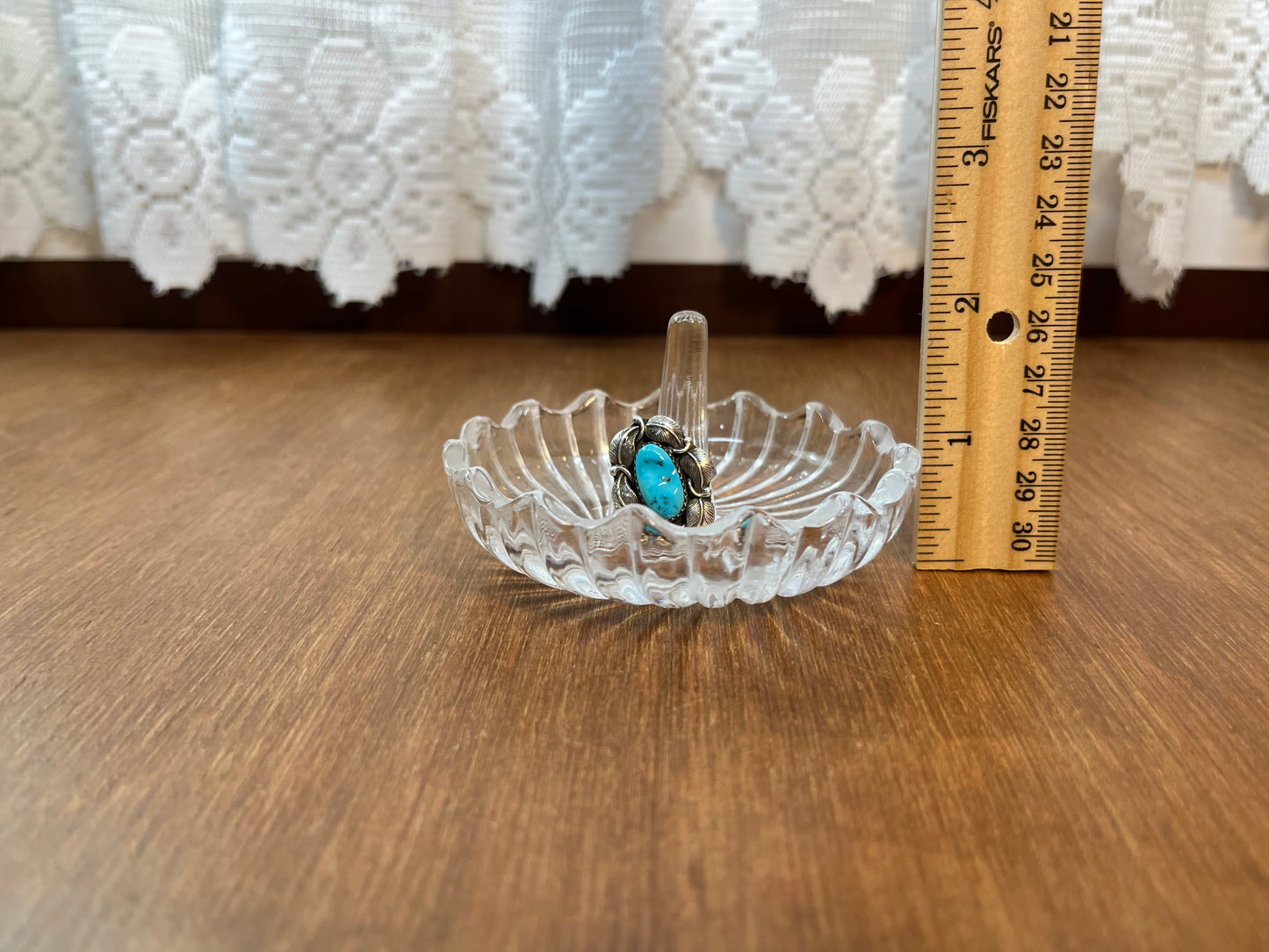 Vintage Scalloped Top Ring Holder