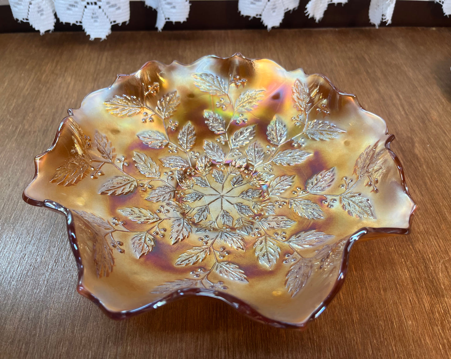 Vintage Carmel Holly And Berry Fenton Carnival Glass Iridescent Ruffle Top Bowl