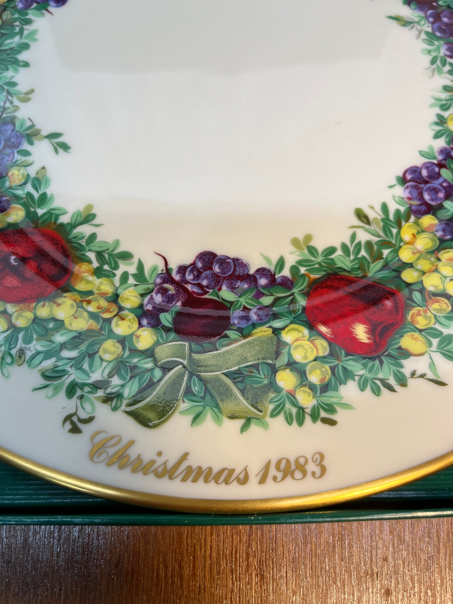 Vintage Collectible Colonial Wreath Series Lenox 1983 Decorative Plate