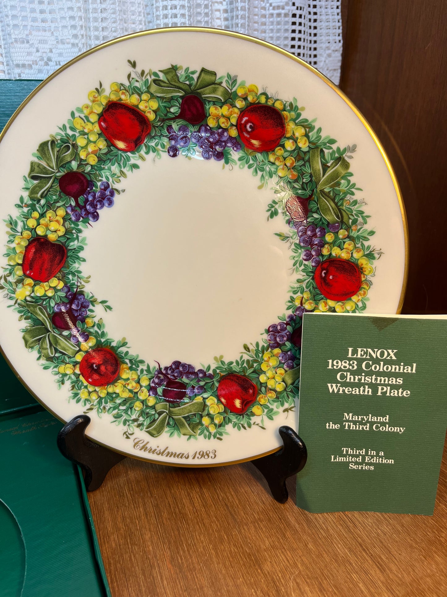 Vintage Collectible Colonial Wreath Series Lenox 1983 Decorative Plate