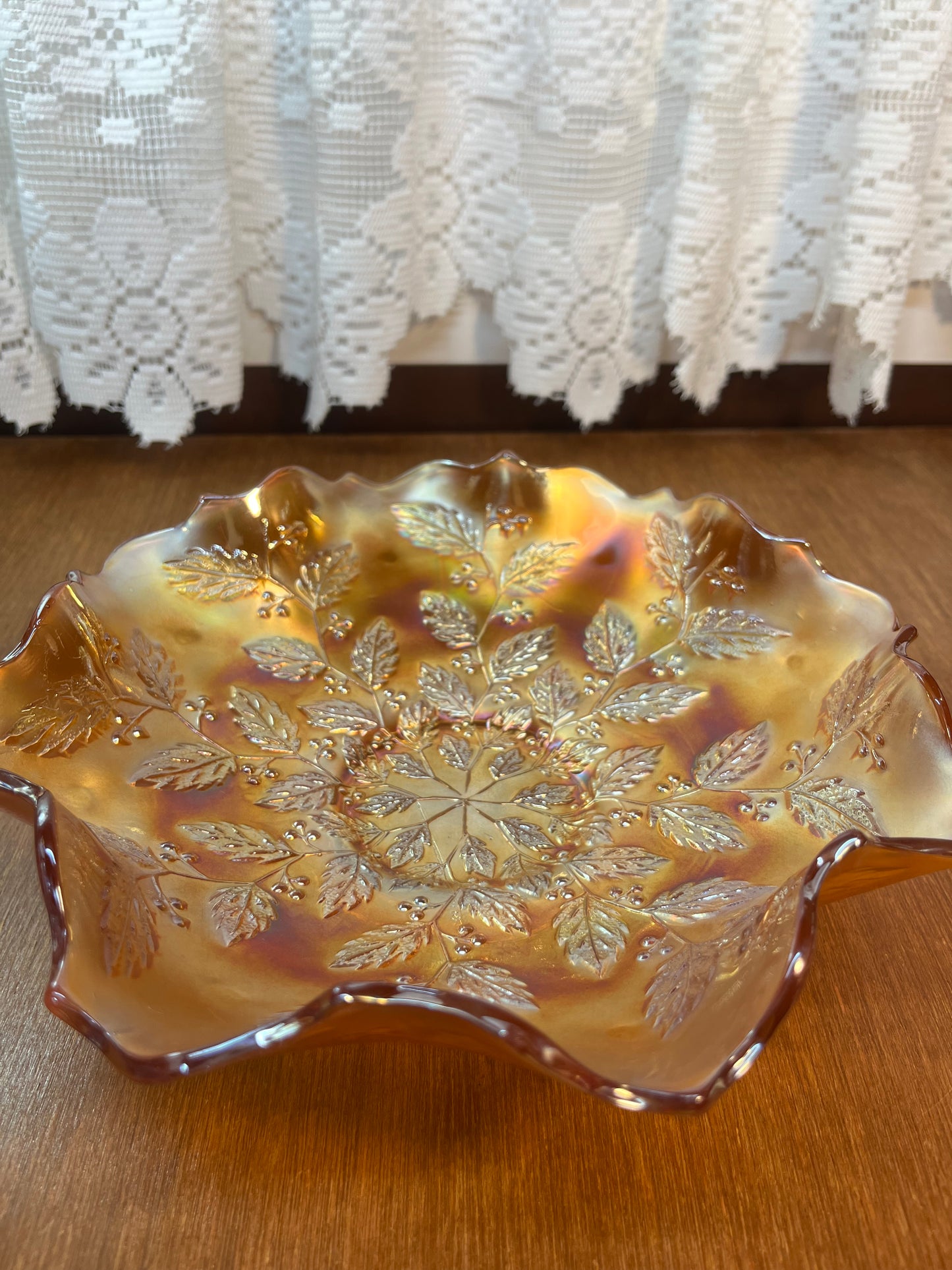 Vintage Carmel Holly And Berry Fenton Carnival Glass Iridescent Ruffle Top Bowl