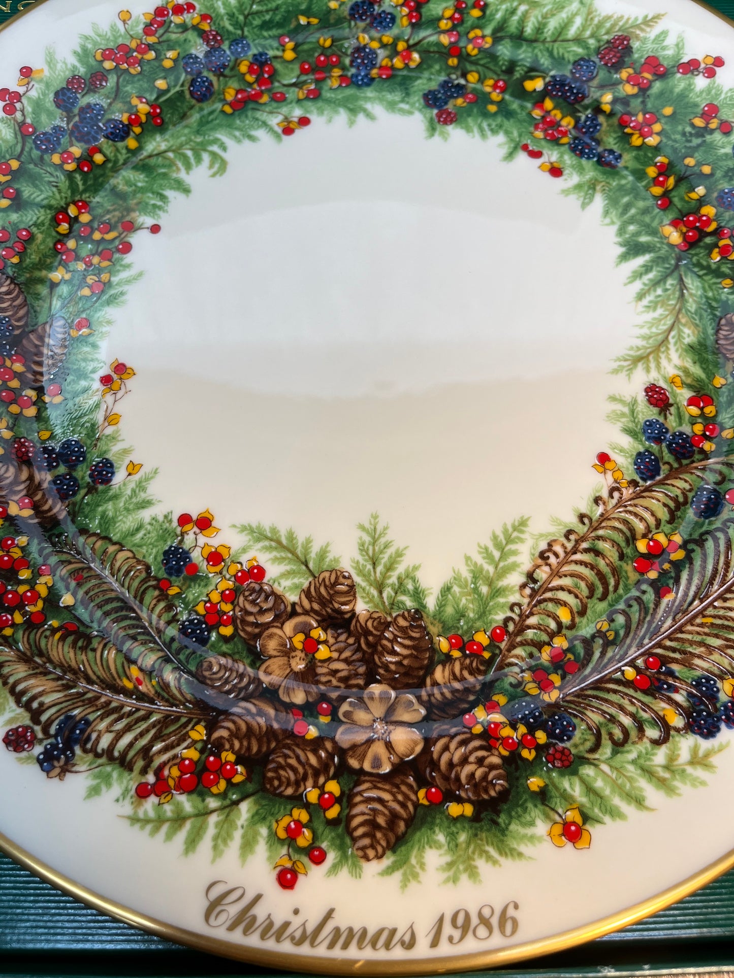 Vintage Limited Edition Lenox Colonial Christmas Wreath Series 1986 Decorative Plate