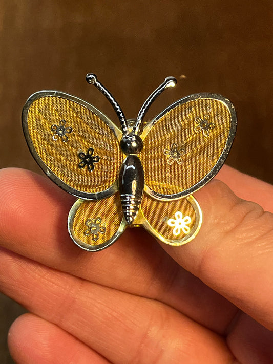 Vintage Gold Tone Mesh Butterfly Brooch