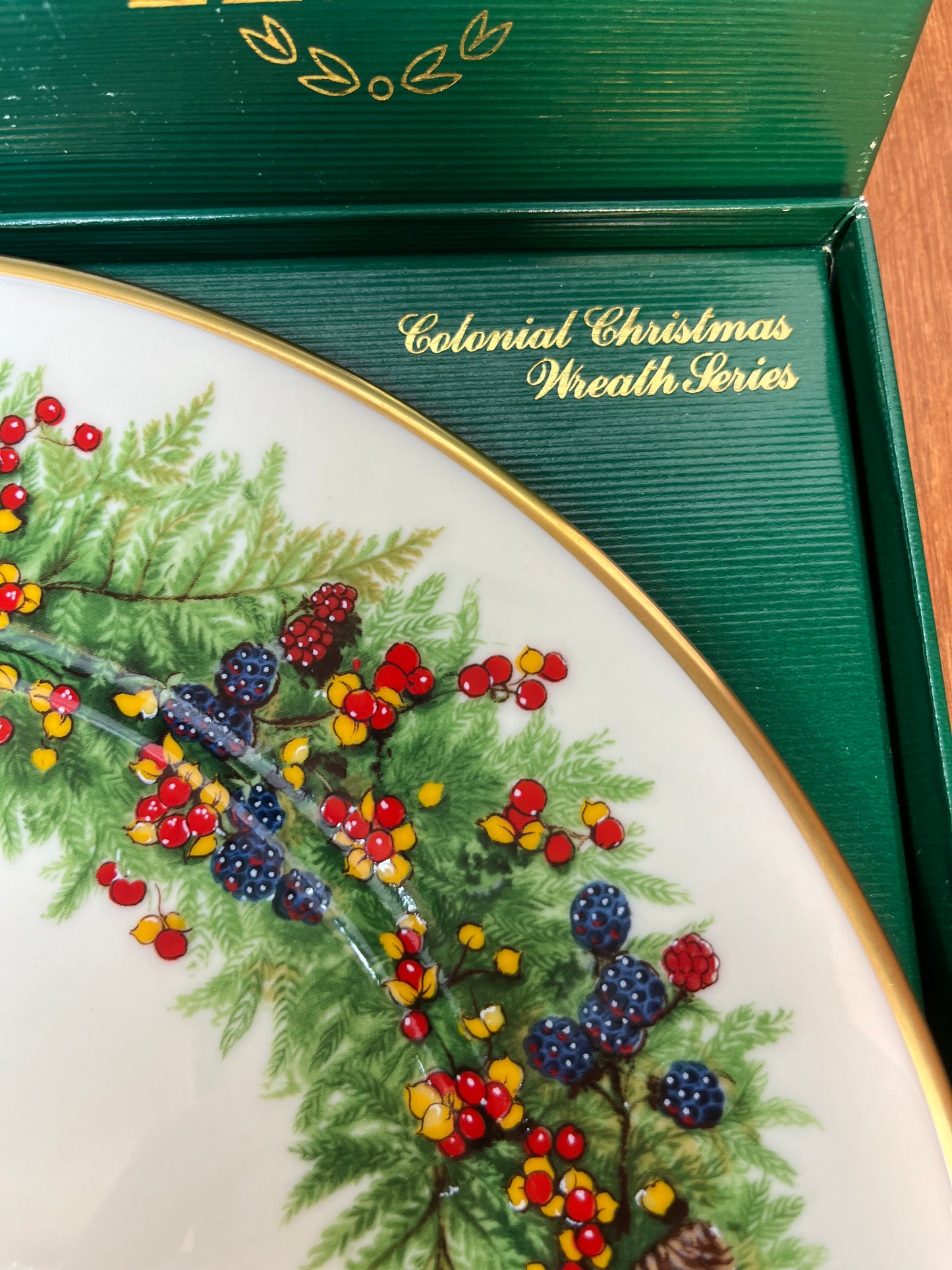 Vintage Limited Edition Lenox Colonial Christmas Wreath Series 1986 Decorative Plate