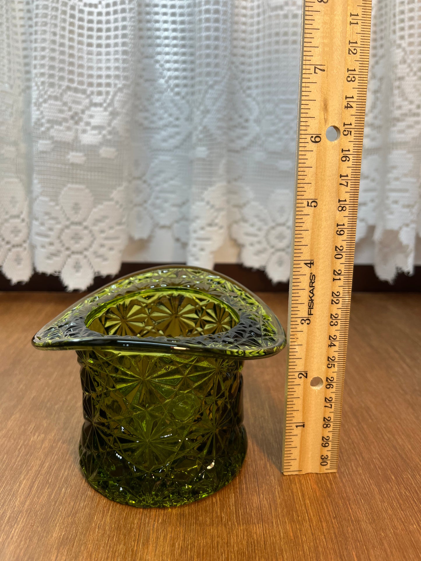 Vintage Olive Green Daisy & Button Art Glass Hat