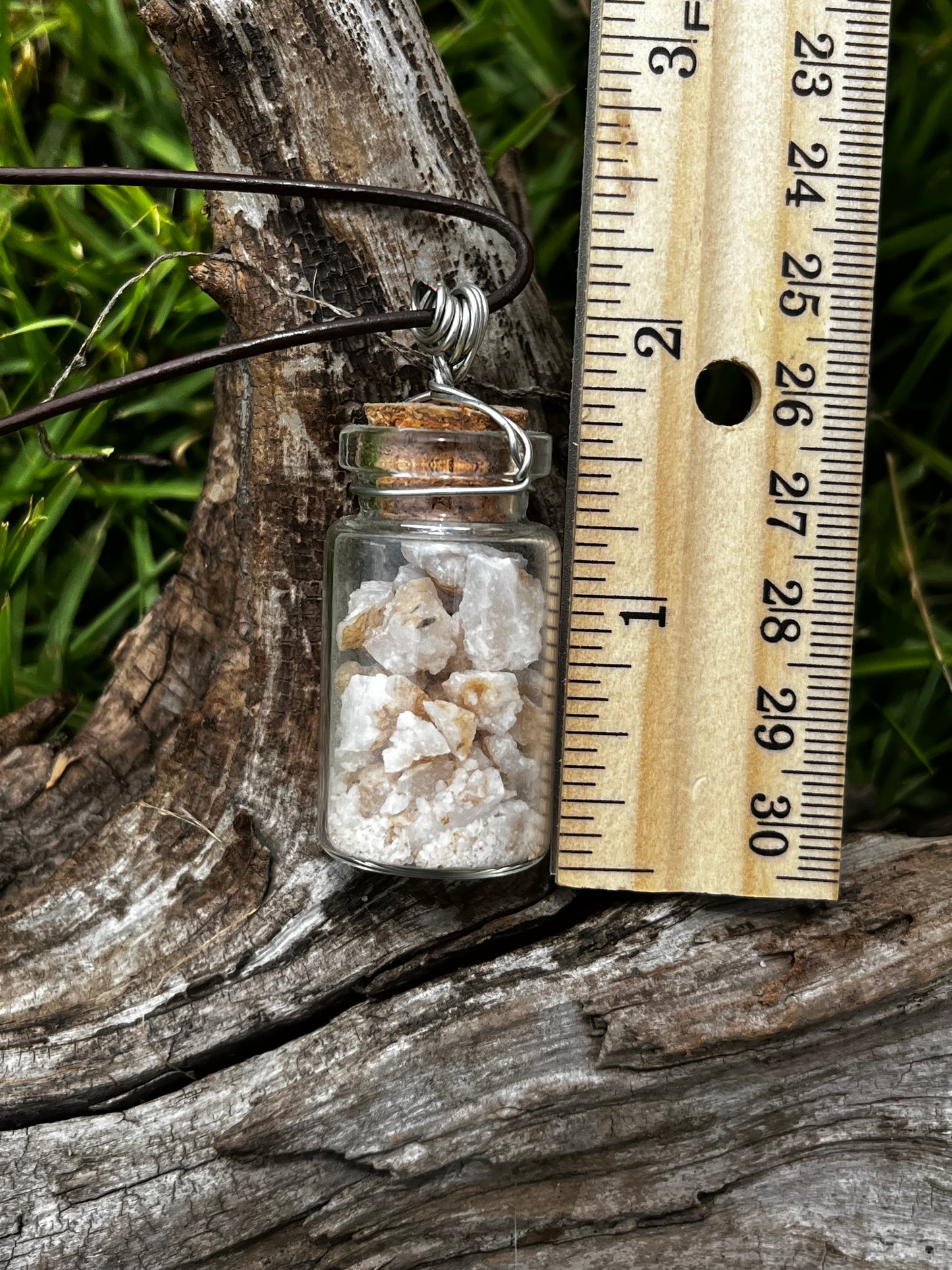 White Crystal Geode Trinket