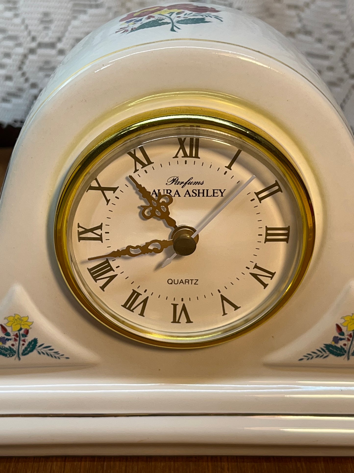 Vintage Quartz Laura Ashley Mantel Clock