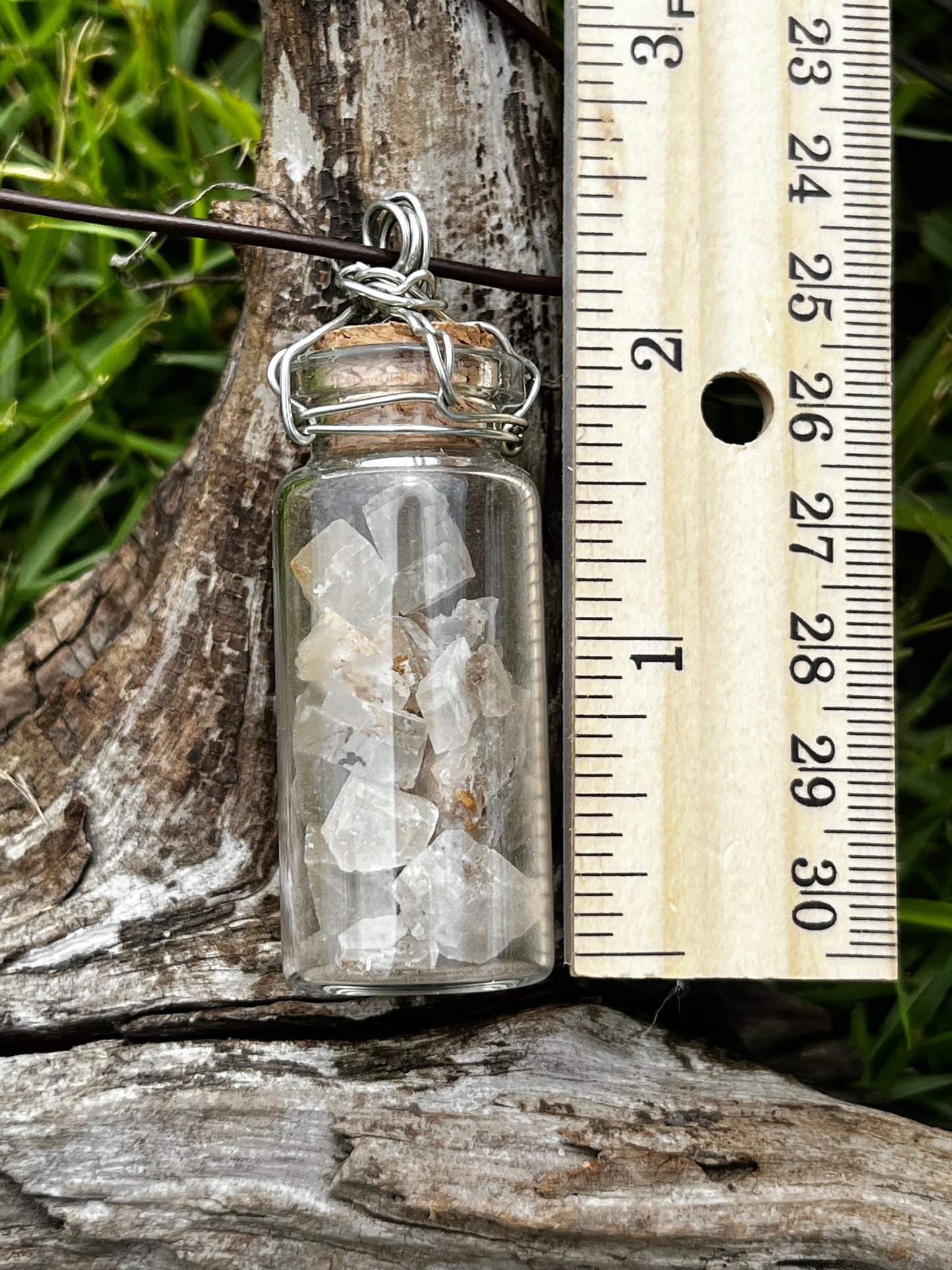 Grey Crystal Geode Trinket