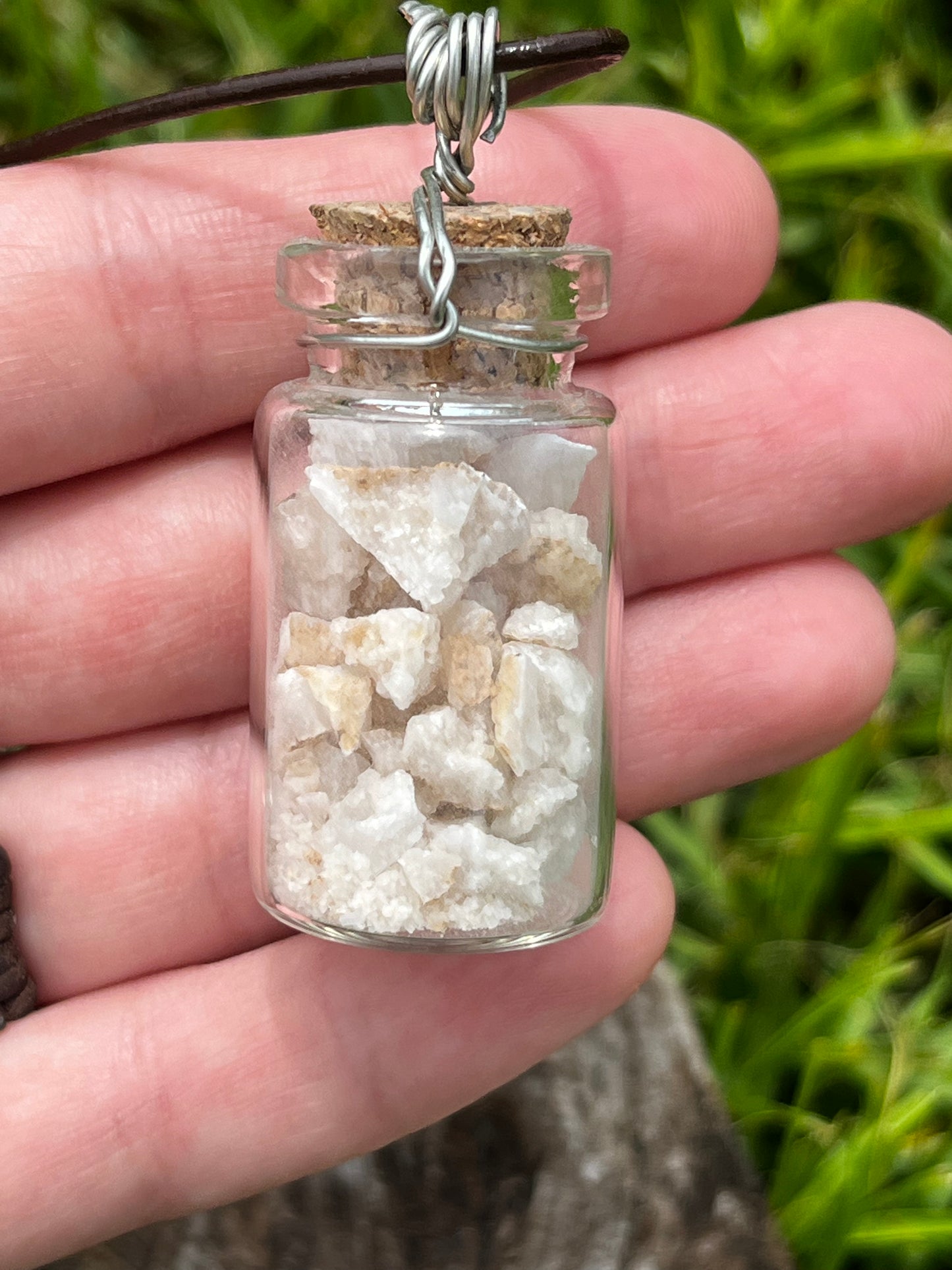 White Crystal Geode Trinket