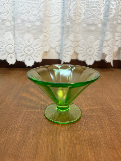 Vintage Uranium Federal Glass Dessert Cups